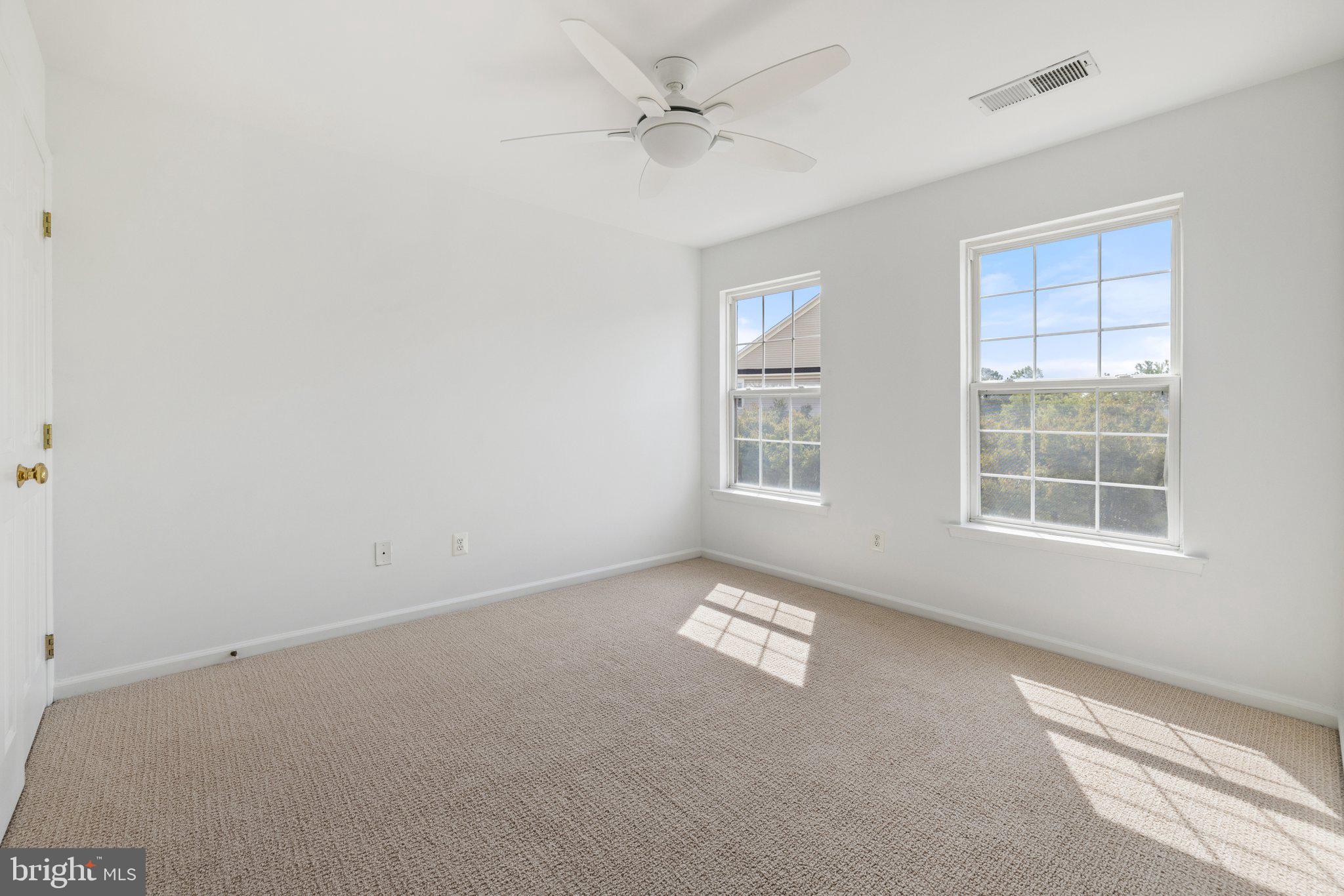 ISLAND CREEK - Residential