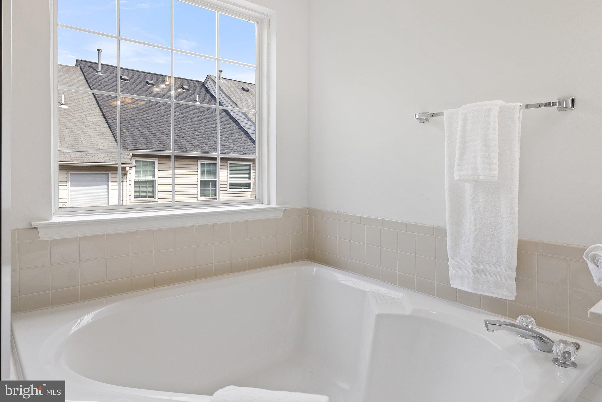 ISLAND CREEK - Residential