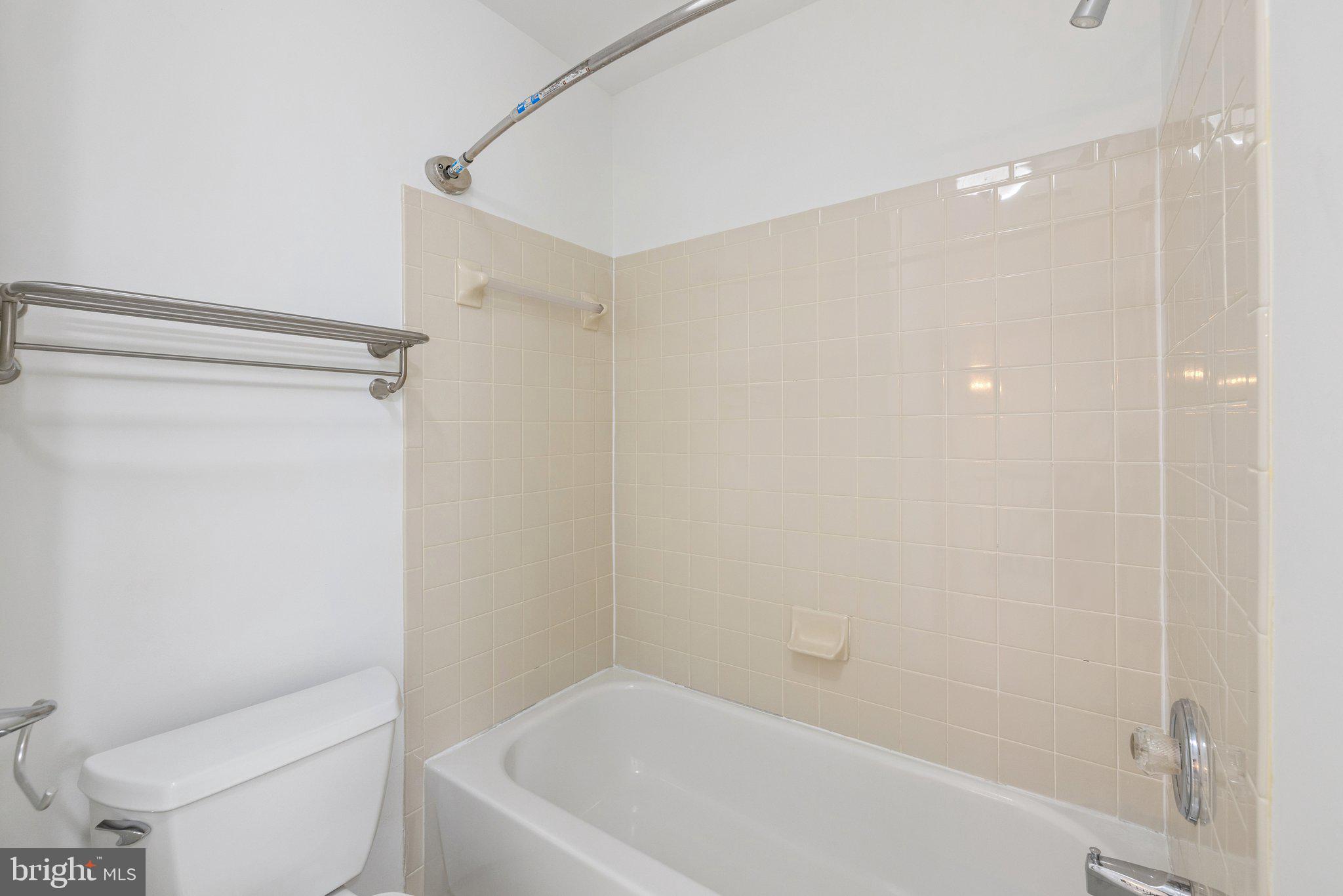 ISLAND CREEK - Residential