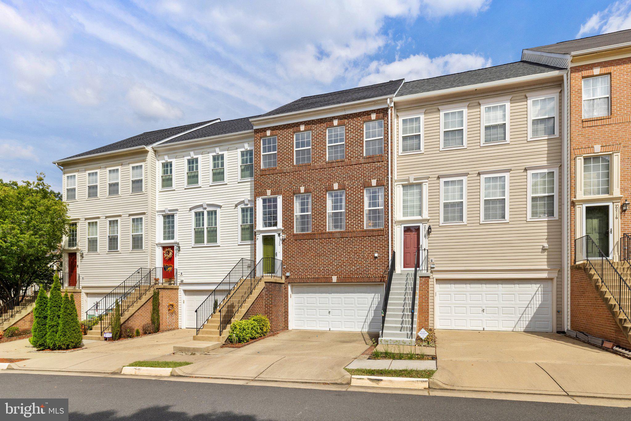 ISLAND CREEK - Residential