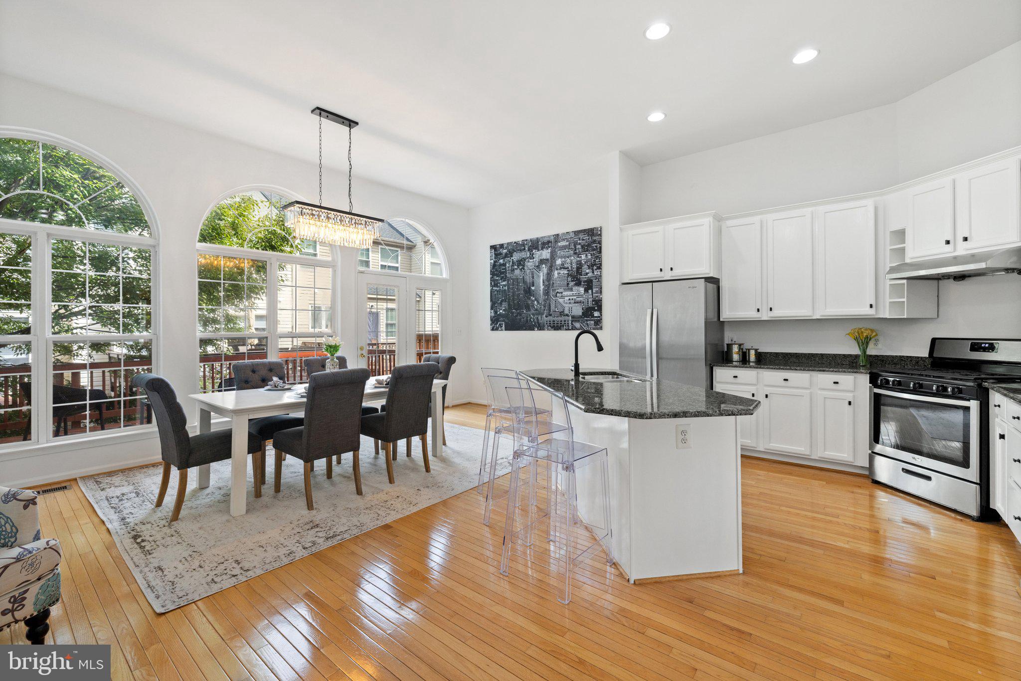 ISLAND CREEK - Residential