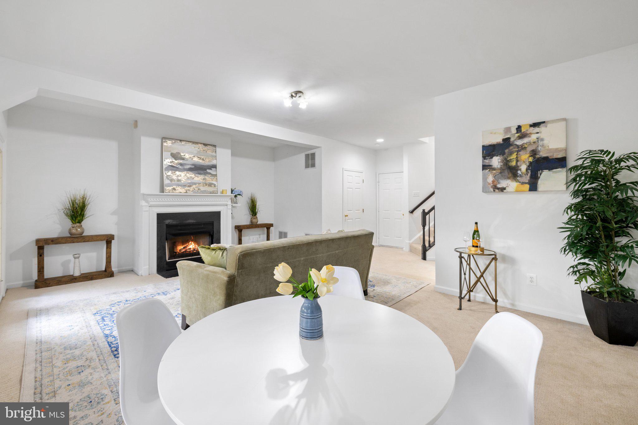 ISLAND CREEK - Residential