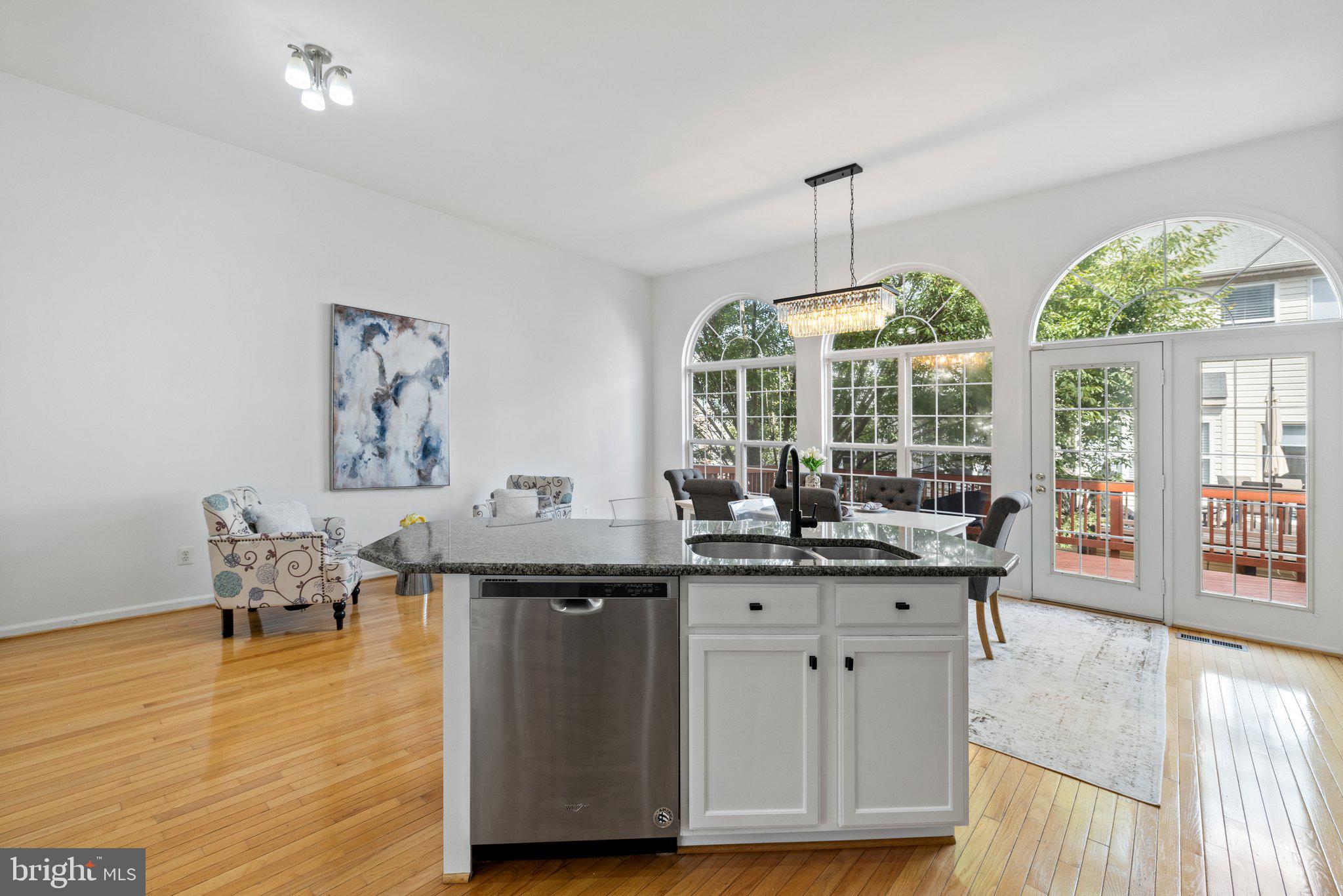 ISLAND CREEK - Residential