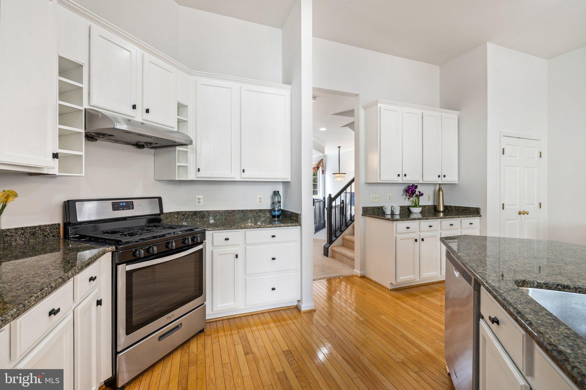 ISLAND CREEK - Residential