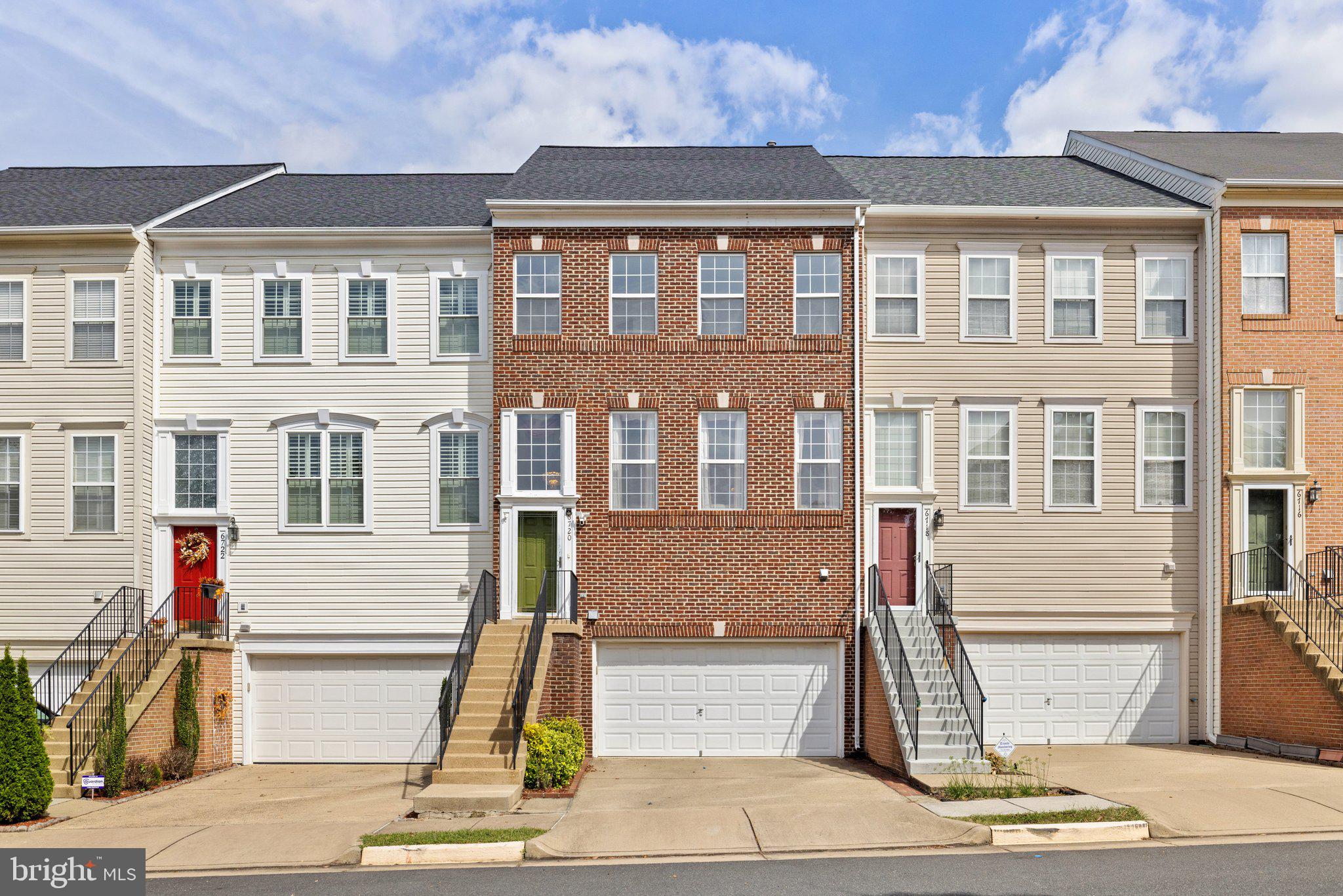 ISLAND CREEK - Residential