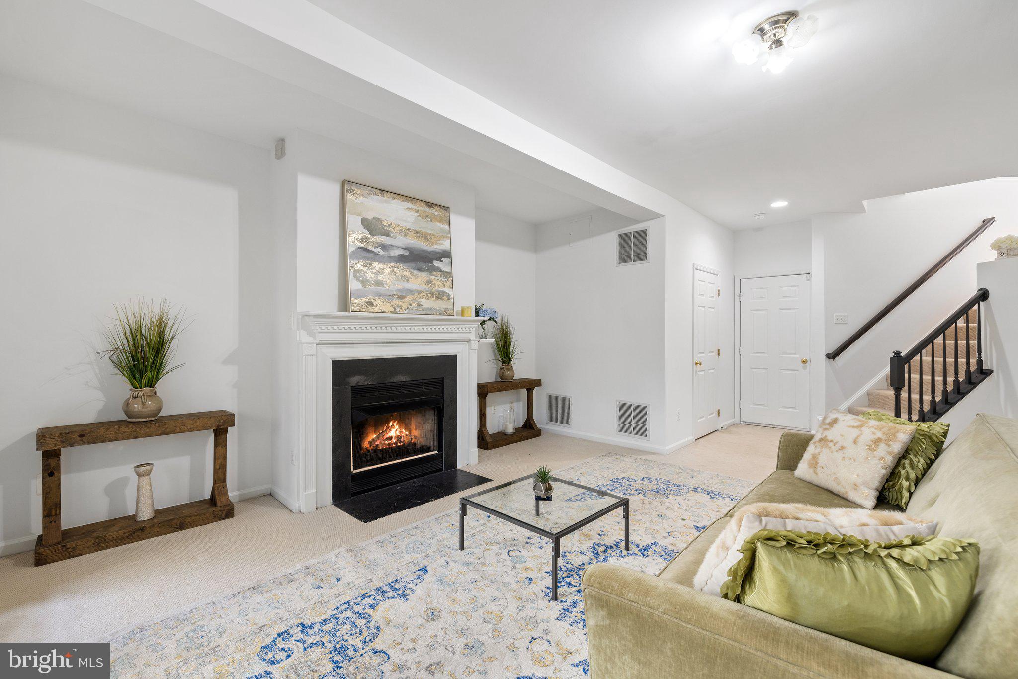 ISLAND CREEK - Residential