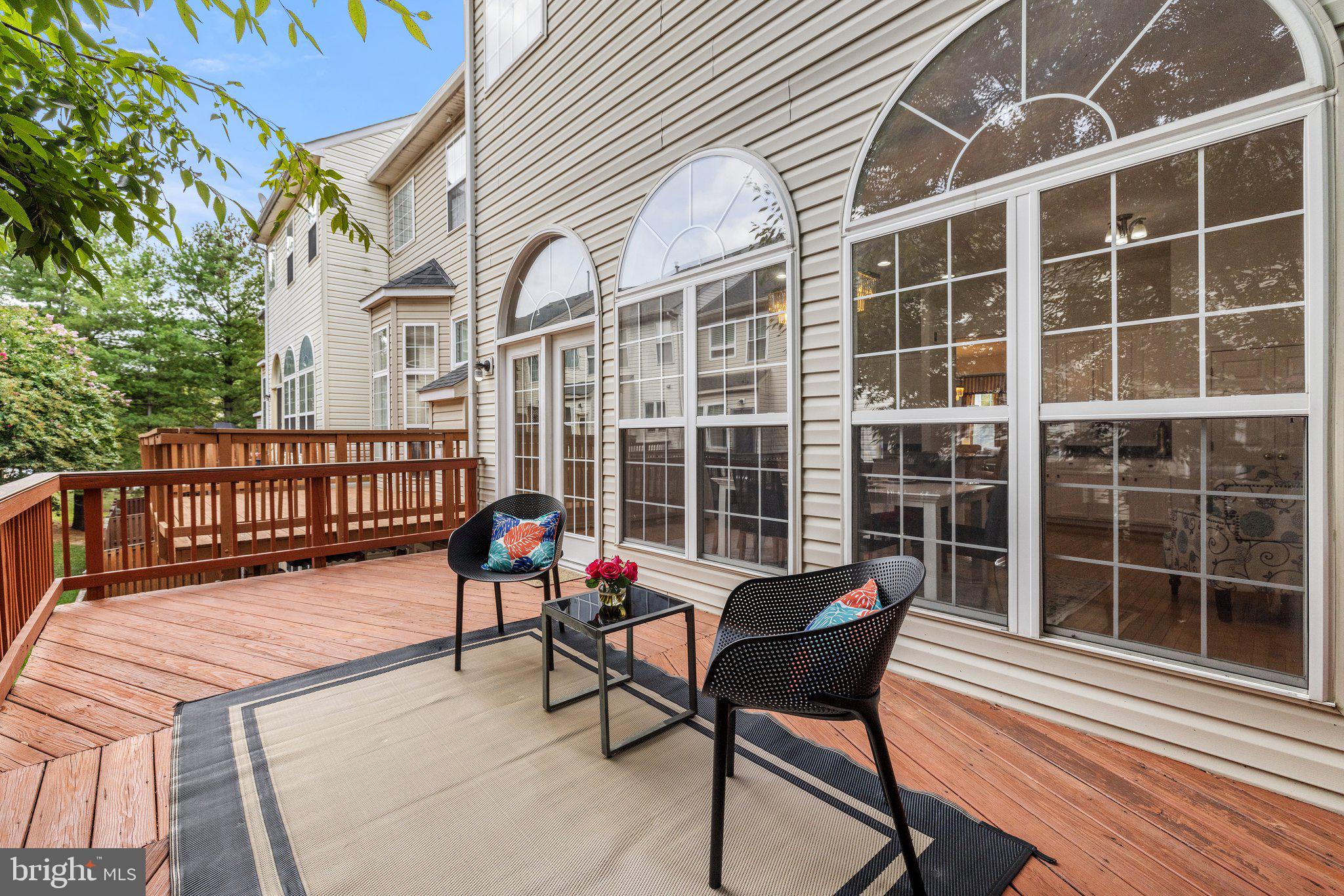 ISLAND CREEK - Residential