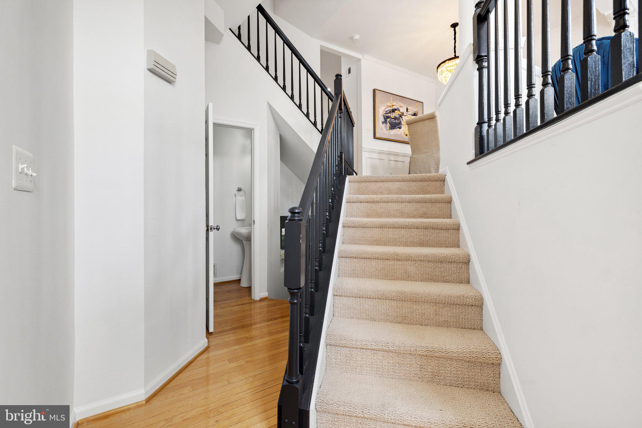 ISLAND CREEK - Residential