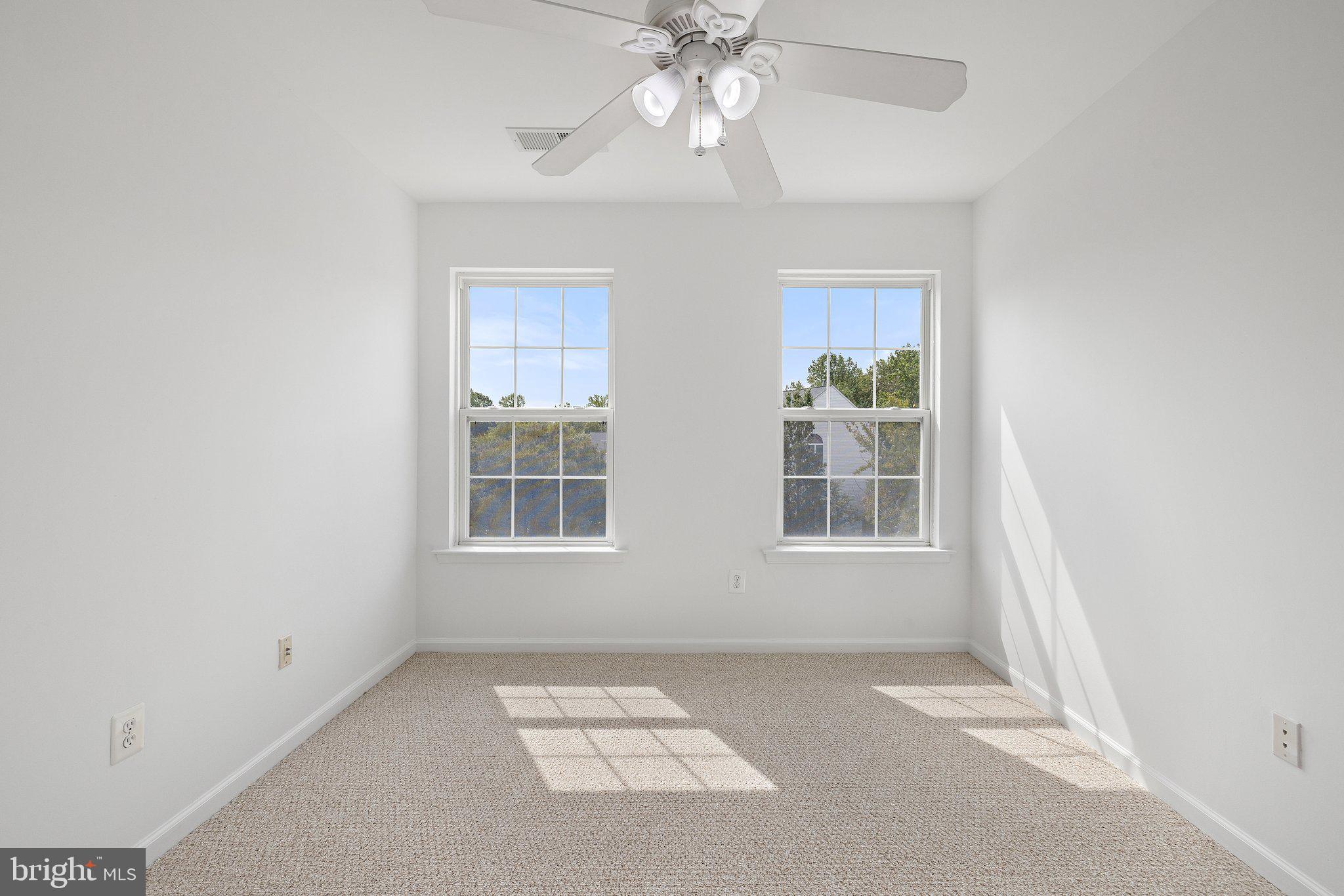 ISLAND CREEK - Residential