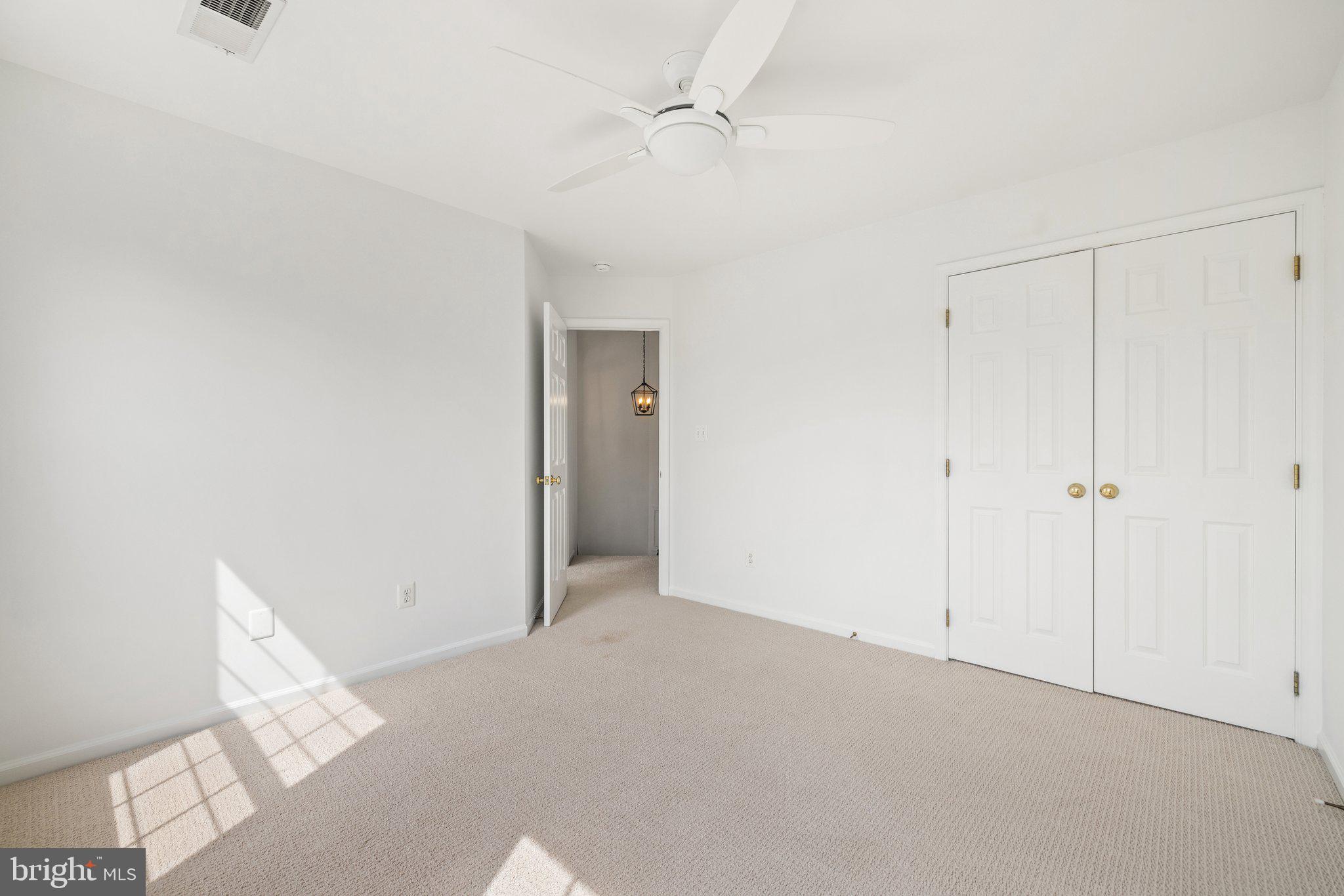 ISLAND CREEK - Residential