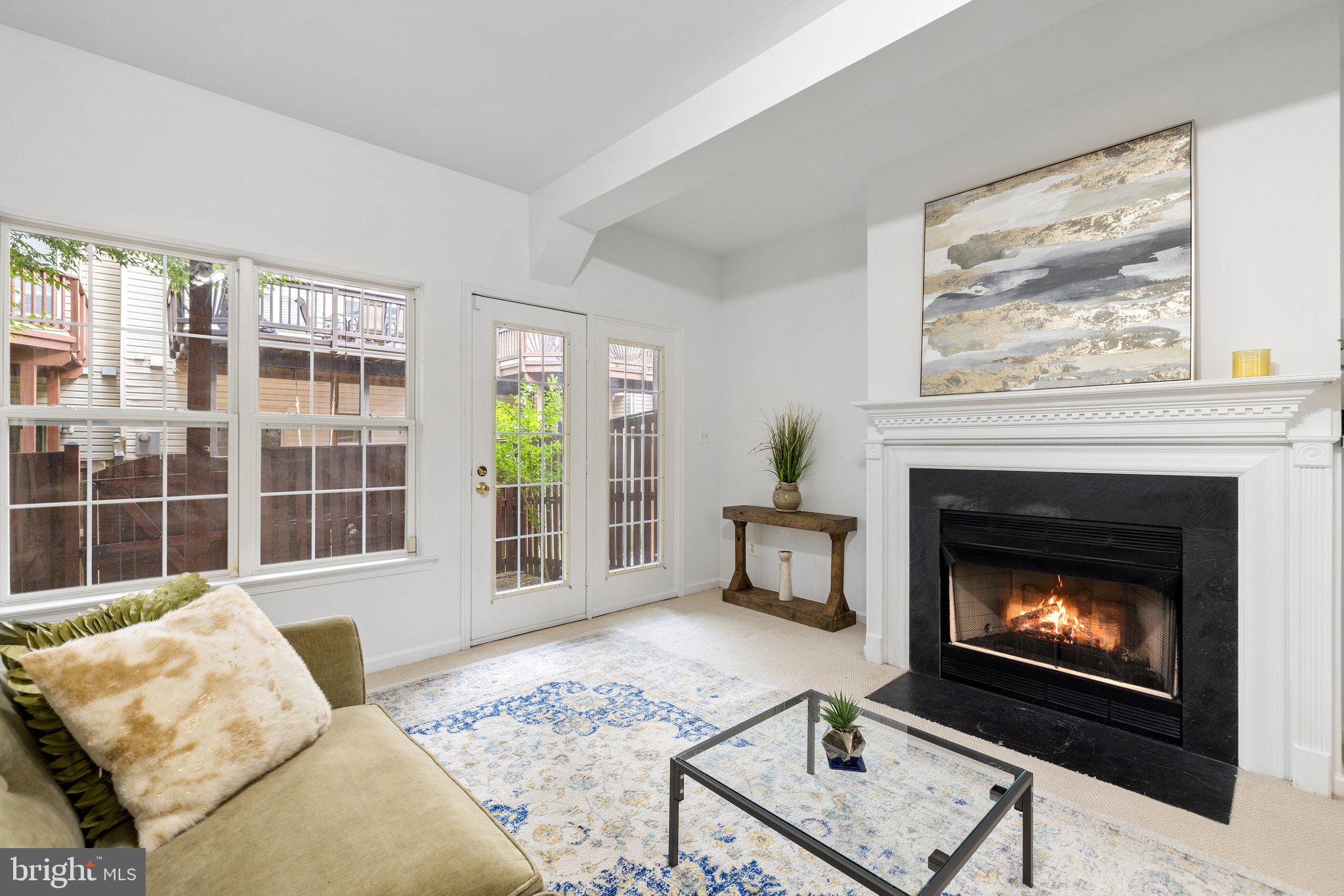 ISLAND CREEK - Residential