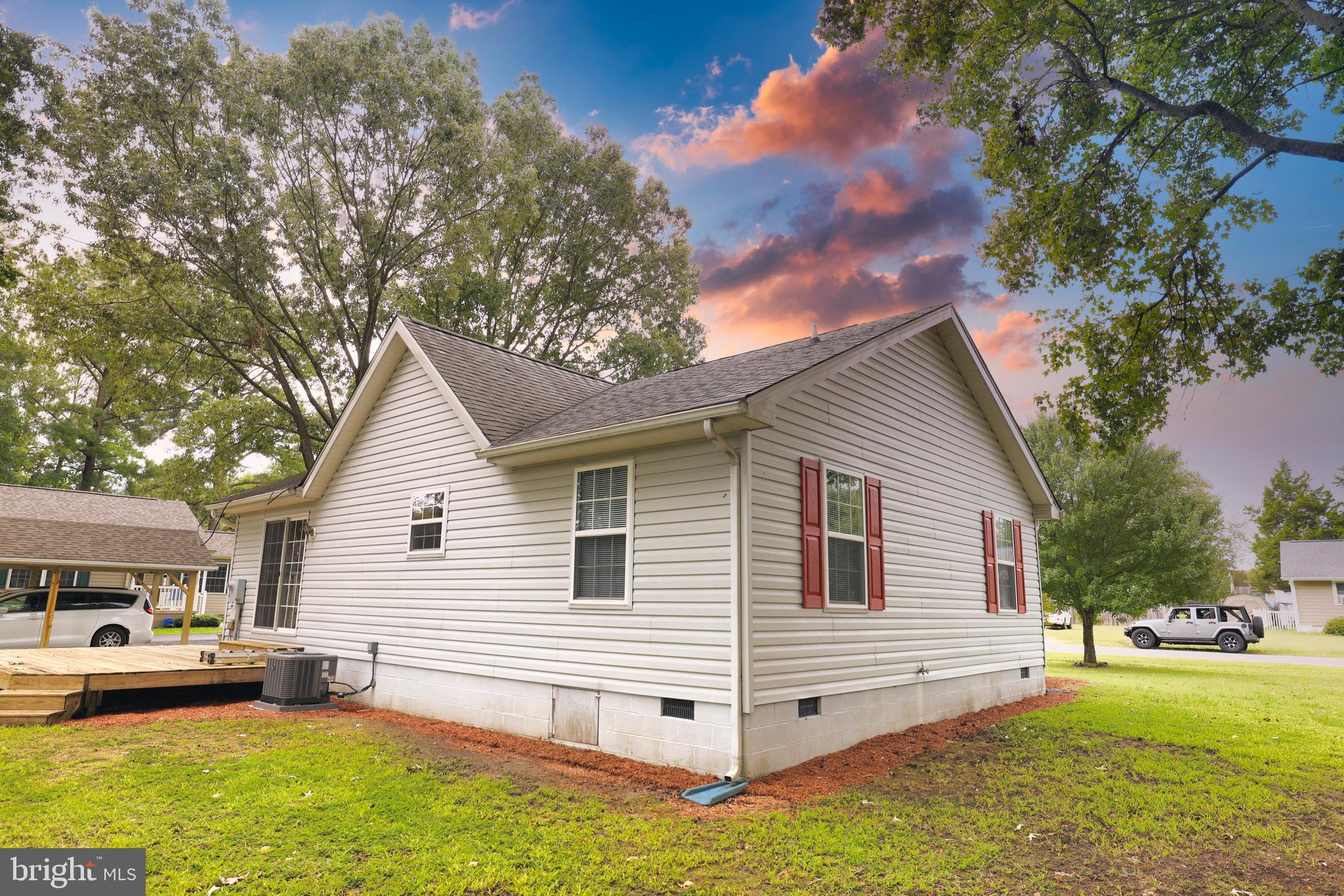 RIVERSIDE MEADOWS - Residential