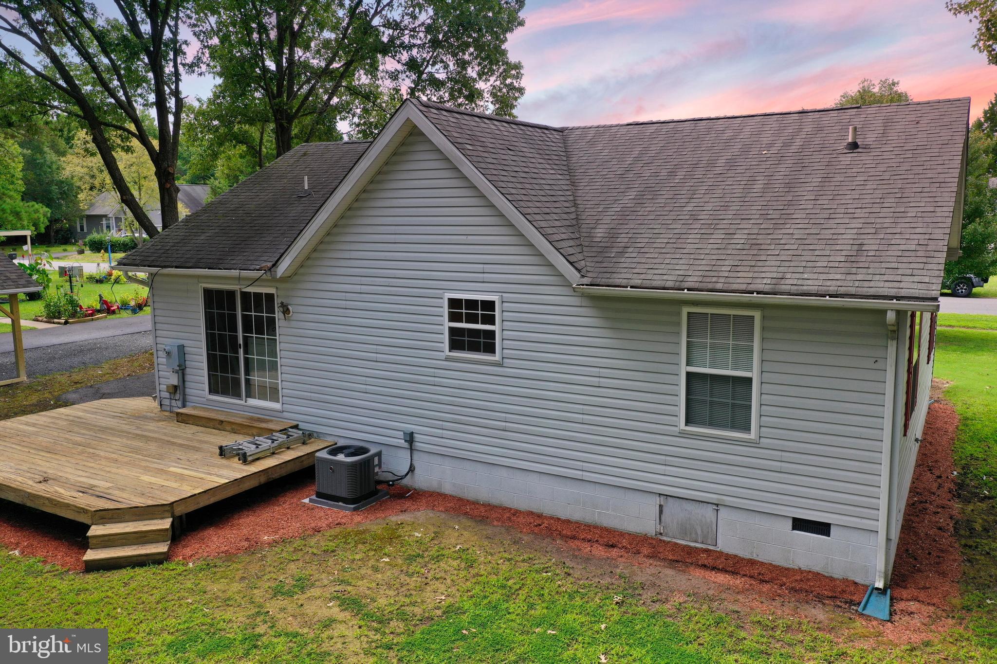 RIVERSIDE MEADOWS - Residential