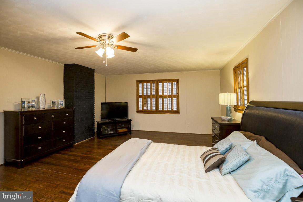 COUNTRY CLUB SOUTH - Residential