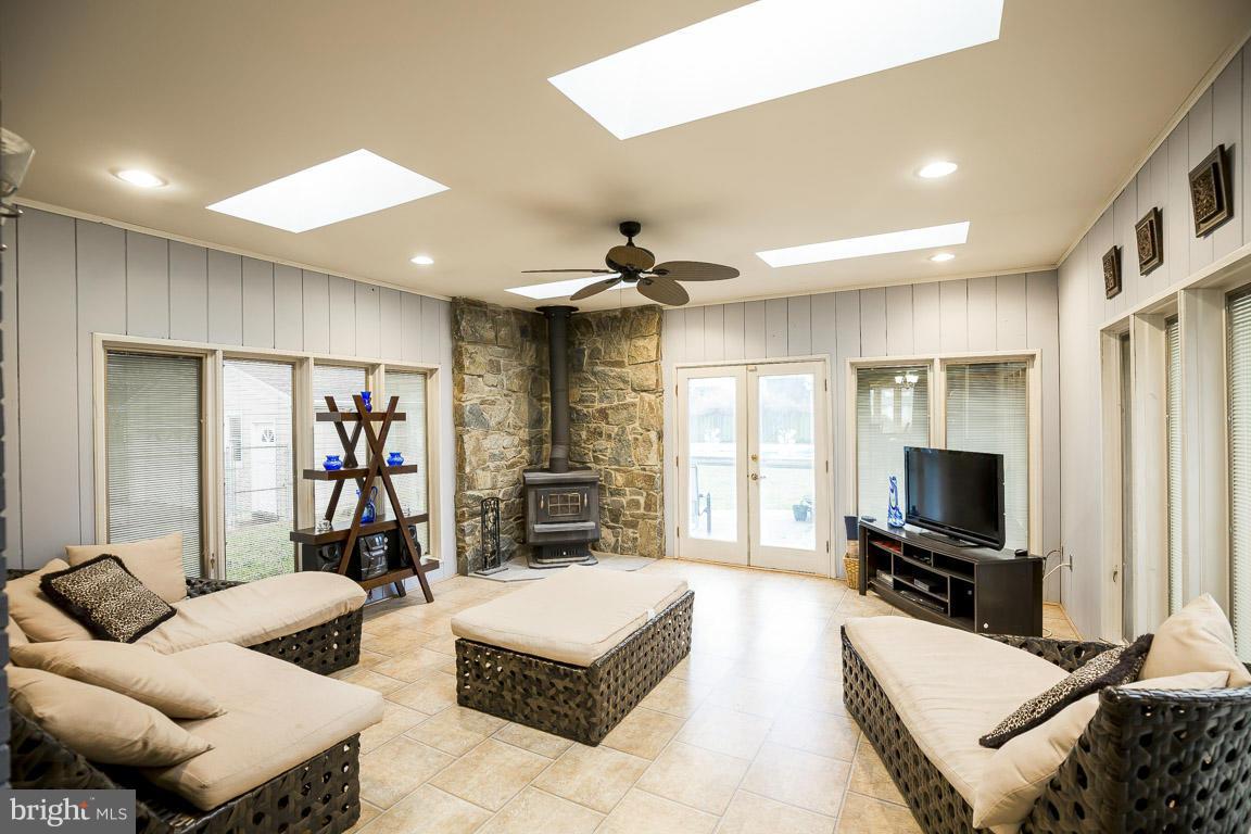 COUNTRY CLUB SOUTH - Residential