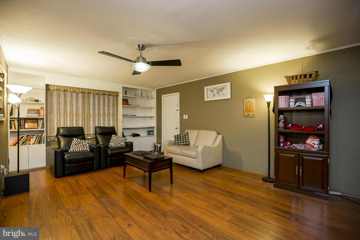 COUNTRY CLUB SOUTH - Residential