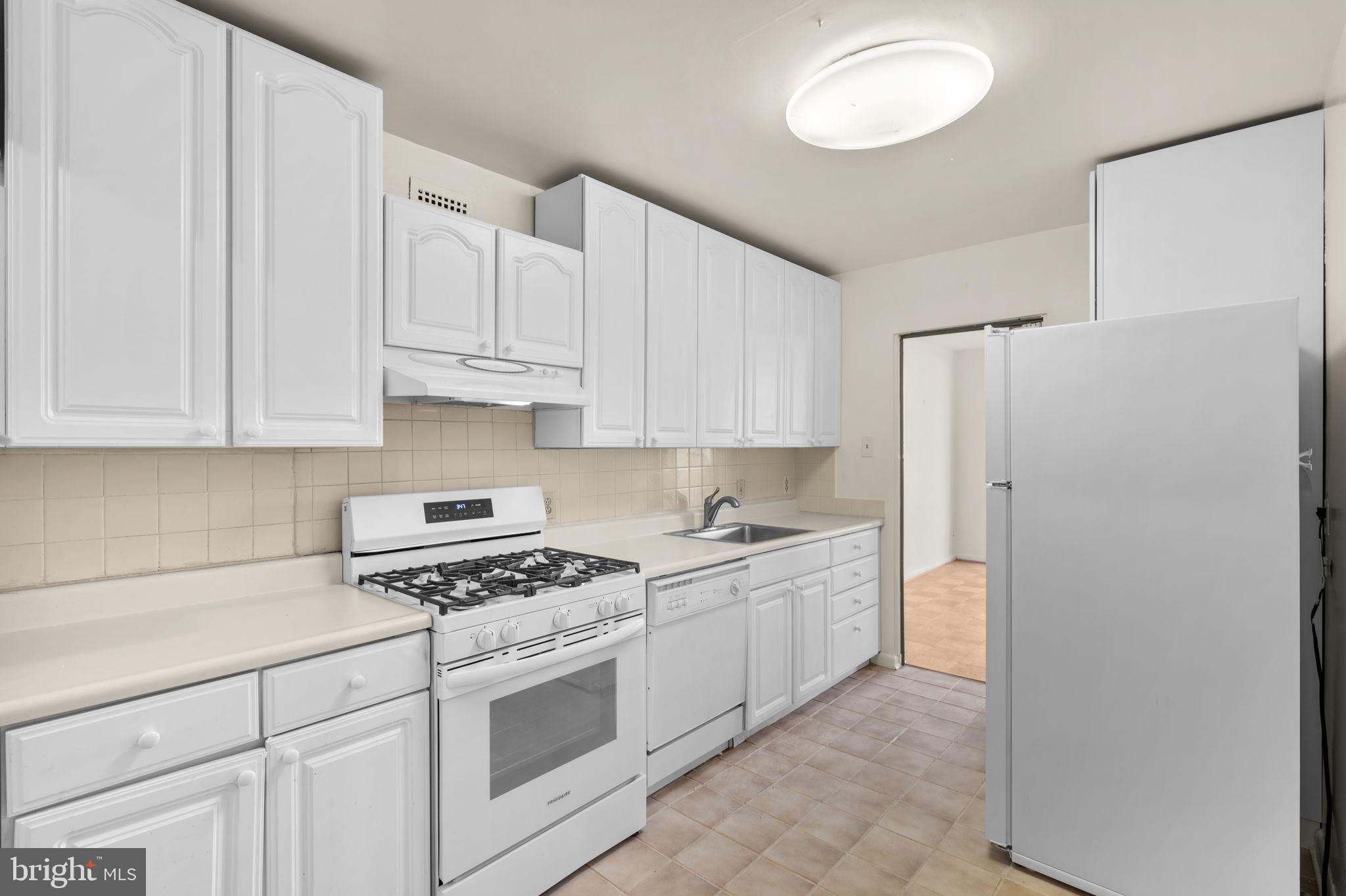 THE KENWOOD - Residential