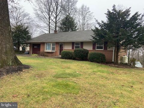 Photo of 552 Ridge Avenue, Ephrata, PA 17522 (MLS # PALA2045080)