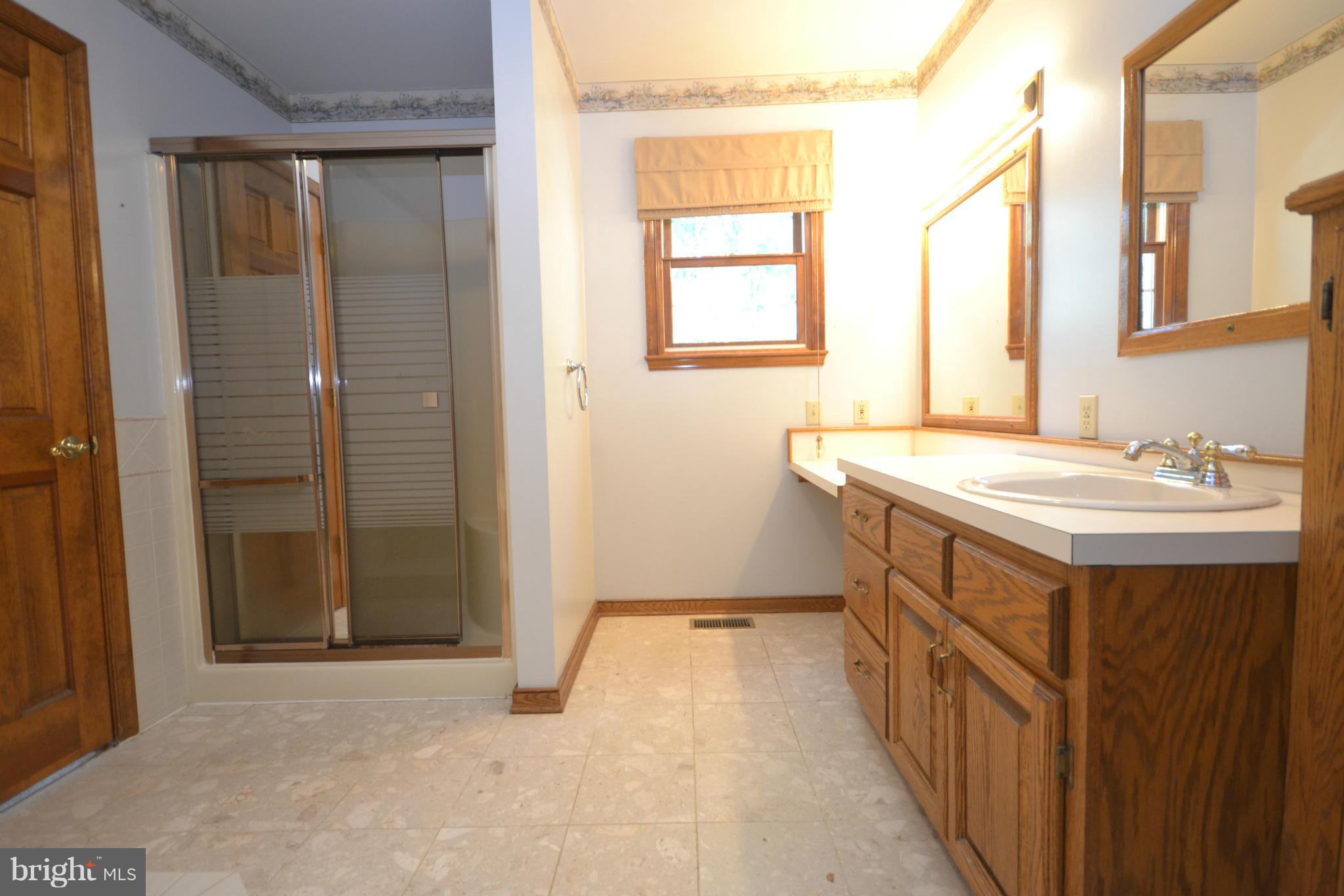 MIRACLE VALLEY - Residential Lease