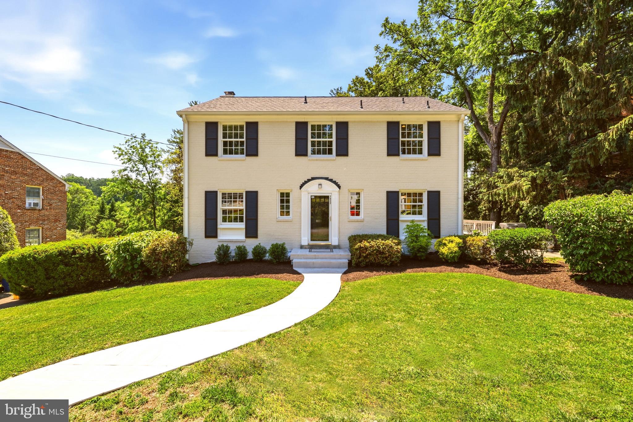 MARY KNOLLS - Residential