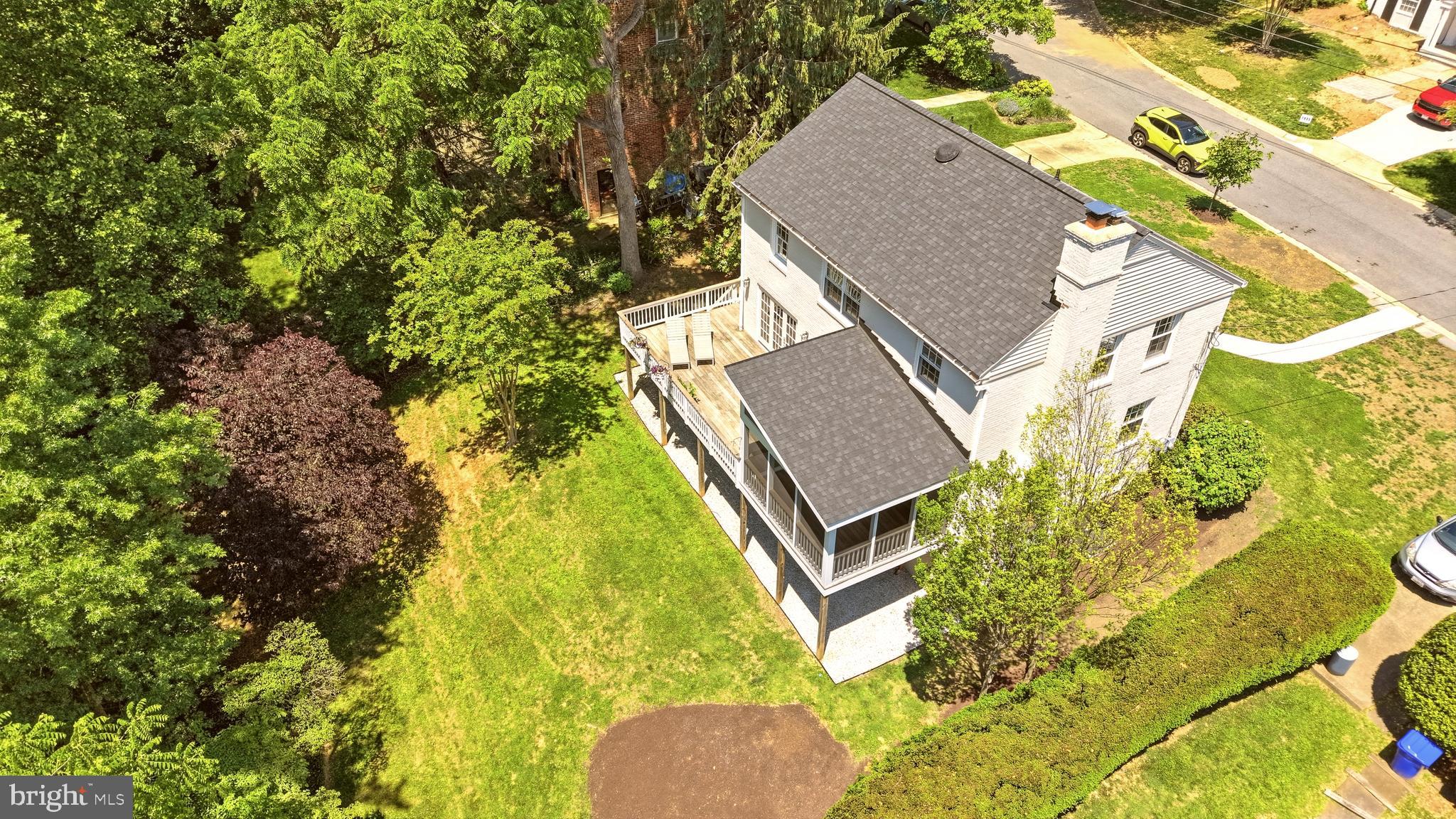 MARY KNOLLS - Residential