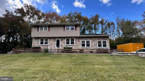 274 S Pennsville Auburn Rd, Carneys Point, NJ MLS: NJSA2016802