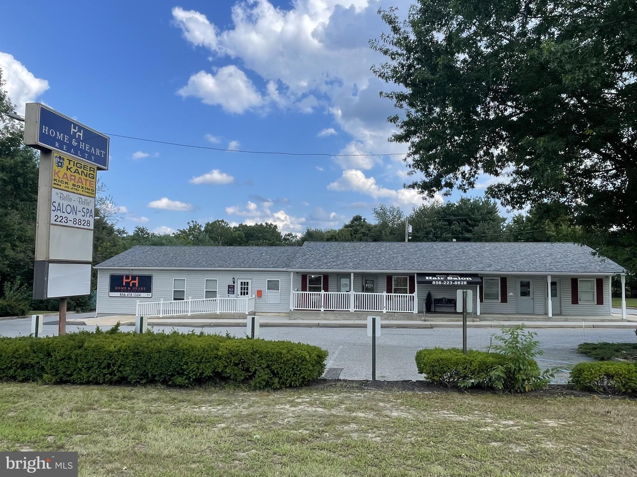 975 BRIDGETON PIKE