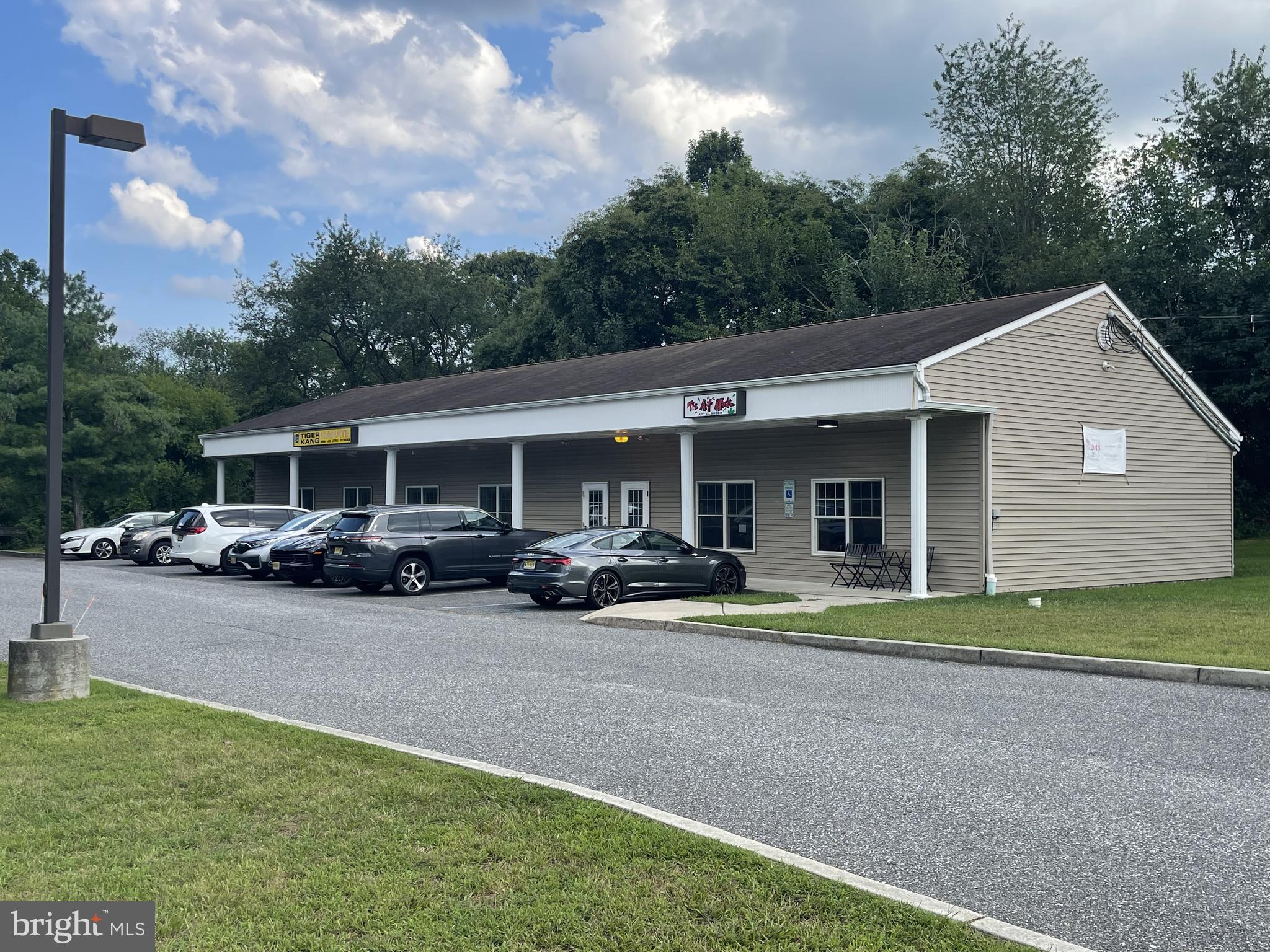 975 BRIDGETON PIKE
