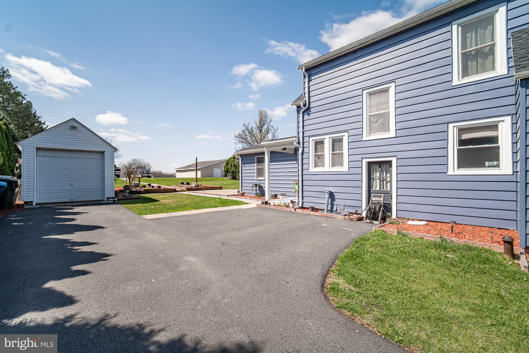 WINDSOR TWP - Residential