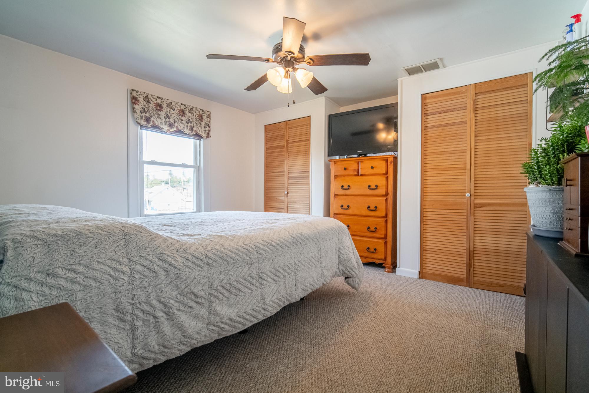 WINDSOR TWP - Residential