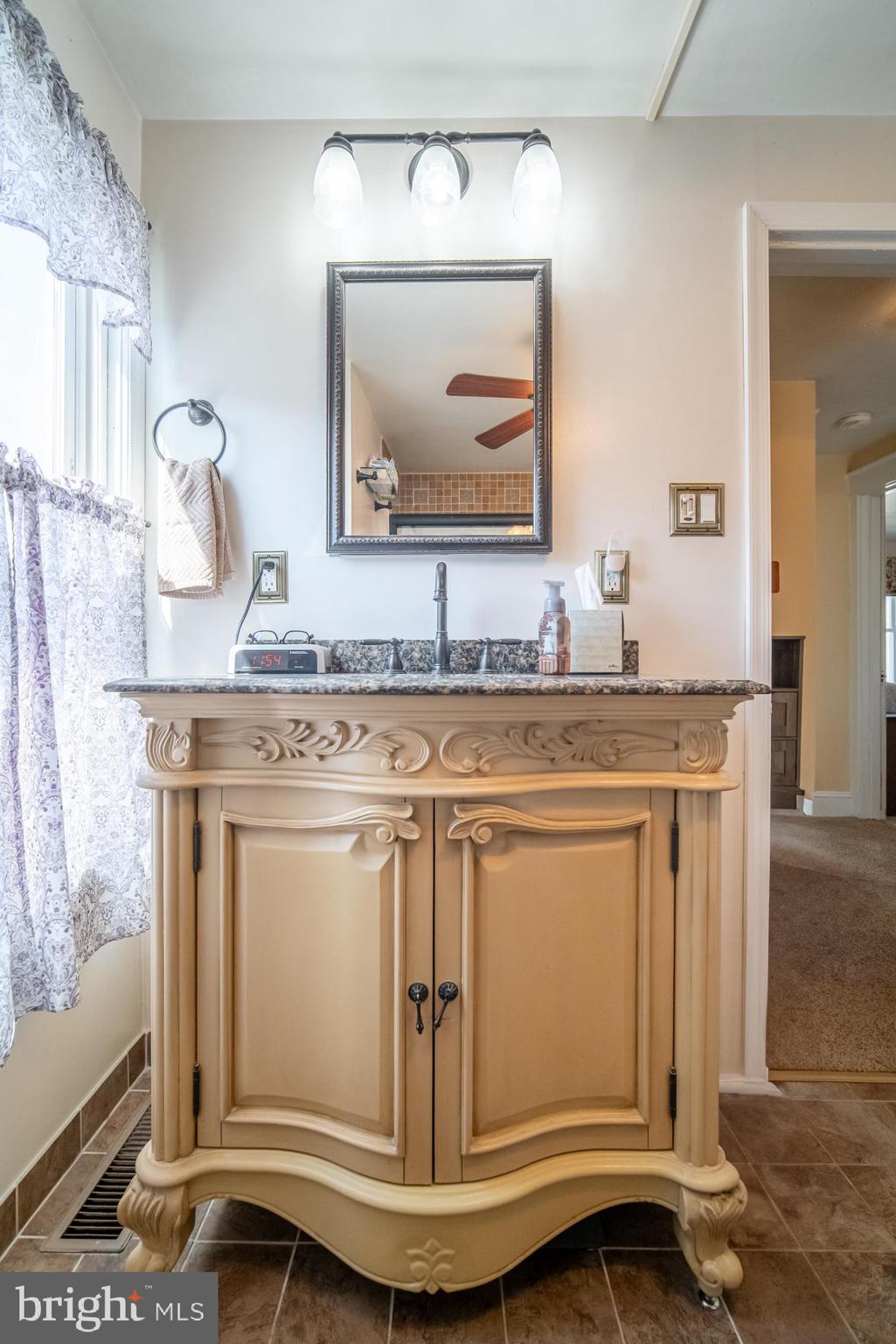 WINDSOR TWP - Residential