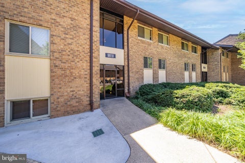Condo For Sale - 9910 Walker House Road #9910-4<br/> GAITHERSBURG, MD 20886