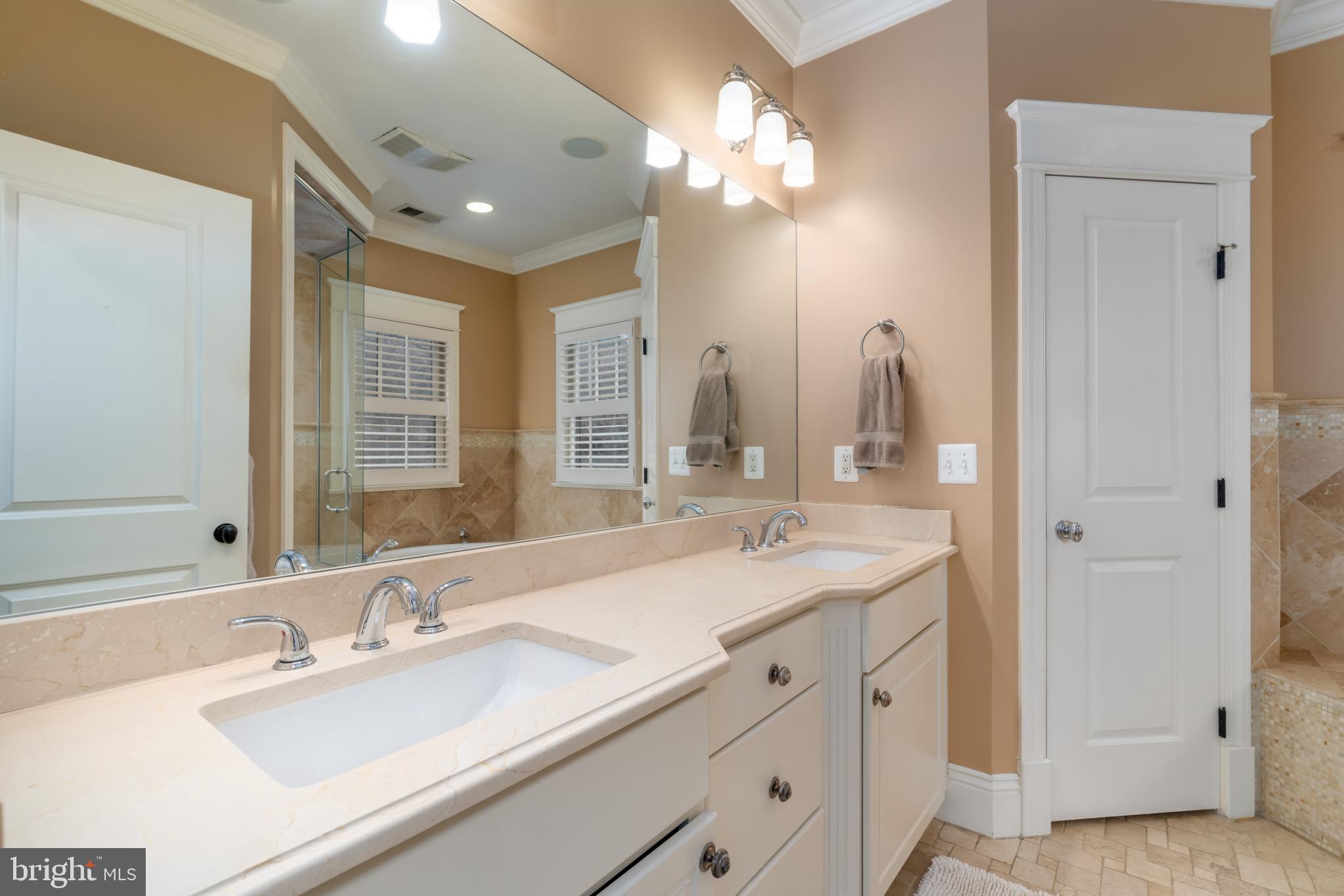 WAVERLY HILLS - Residential