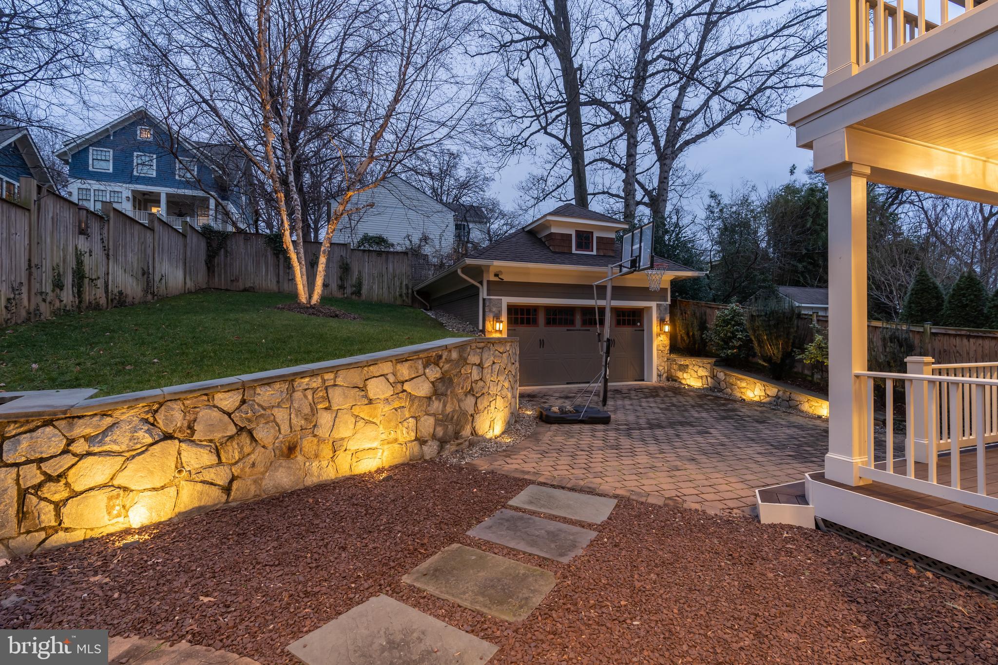 WAVERLY HILLS - Residential