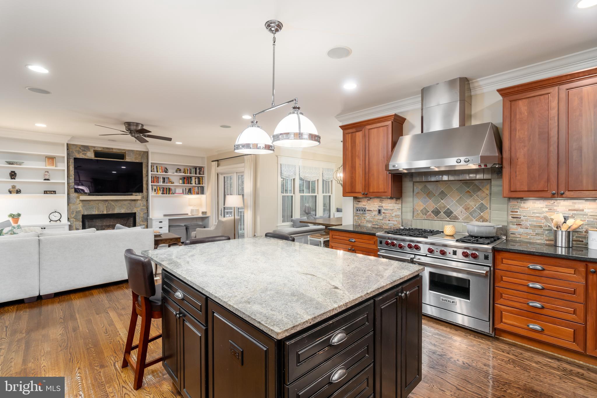 WAVERLY HILLS - Residential