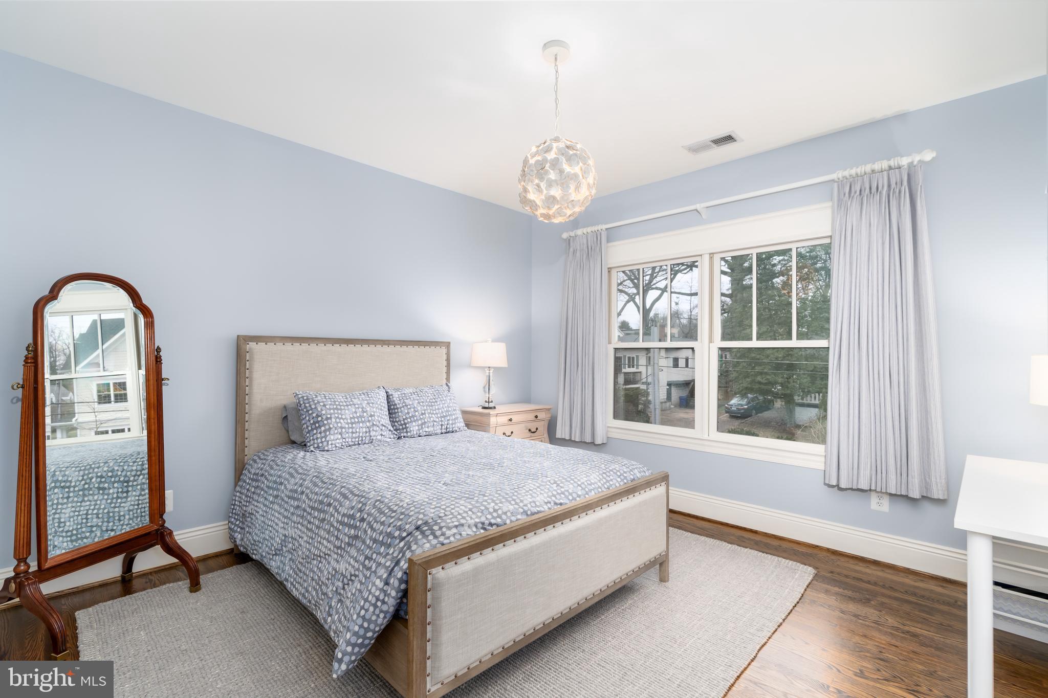 WAVERLY HILLS - Residential