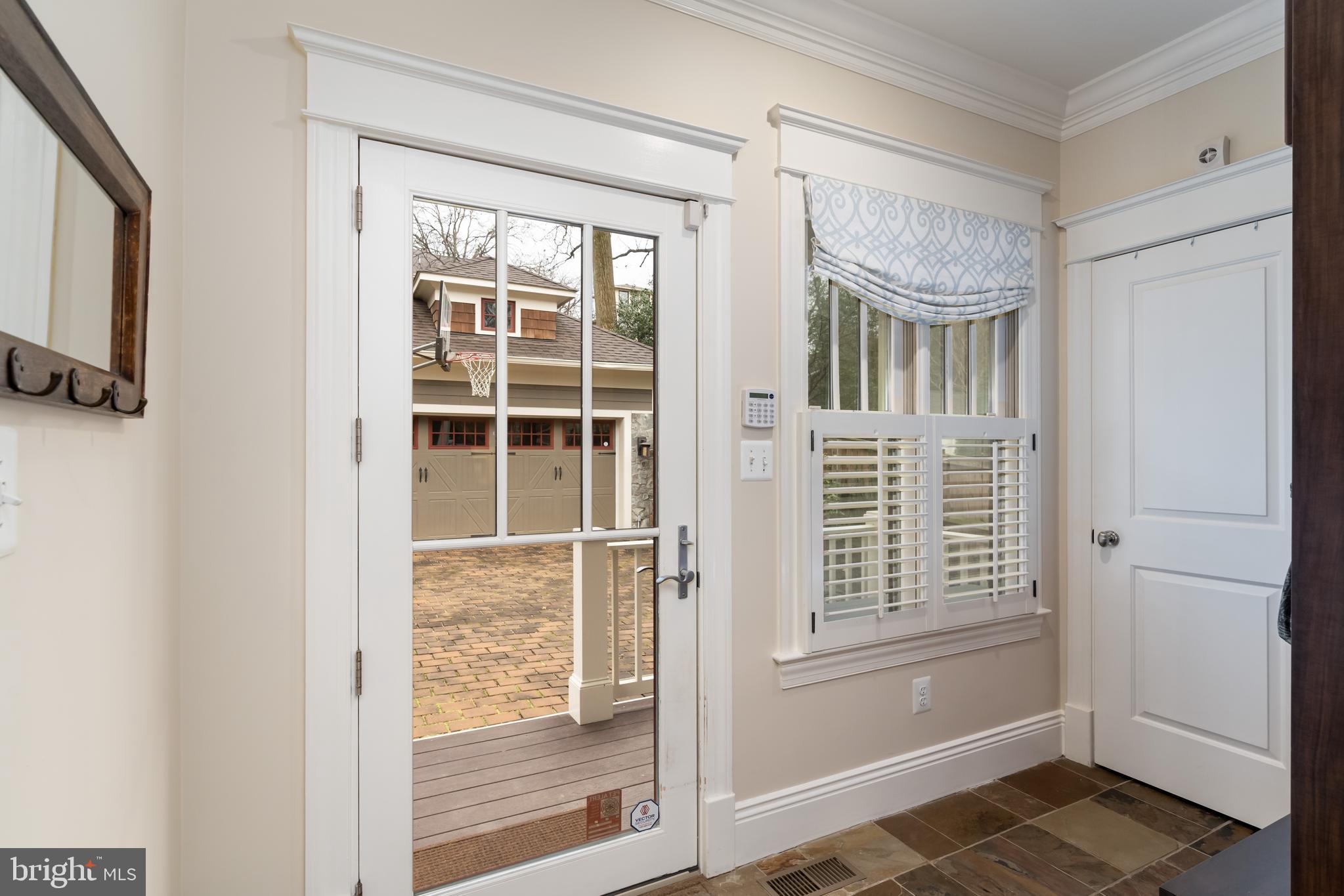 WAVERLY HILLS - Residential