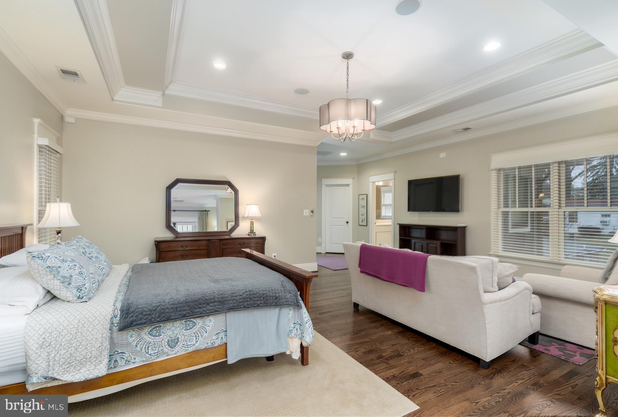 WAVERLY HILLS - Residential