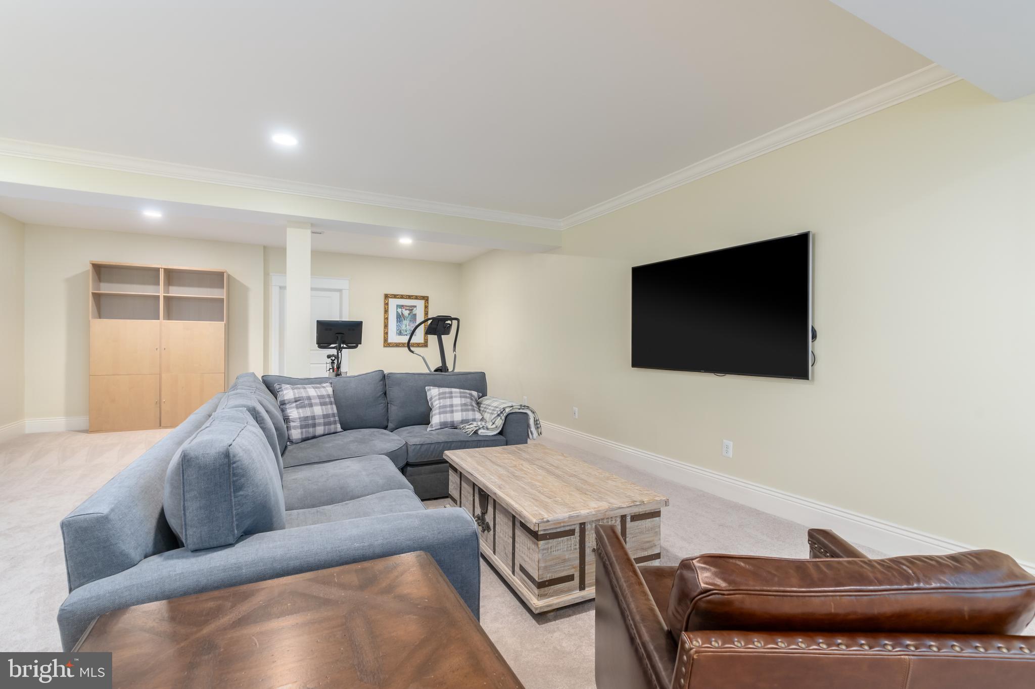 WAVERLY HILLS - Residential