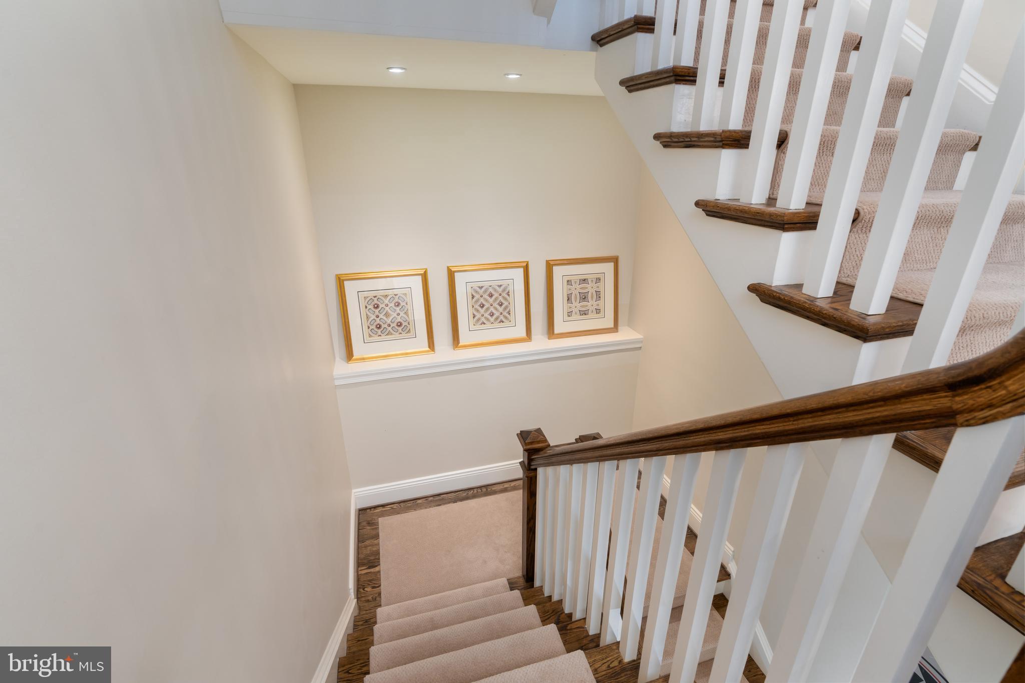 WAVERLY HILLS - Residential