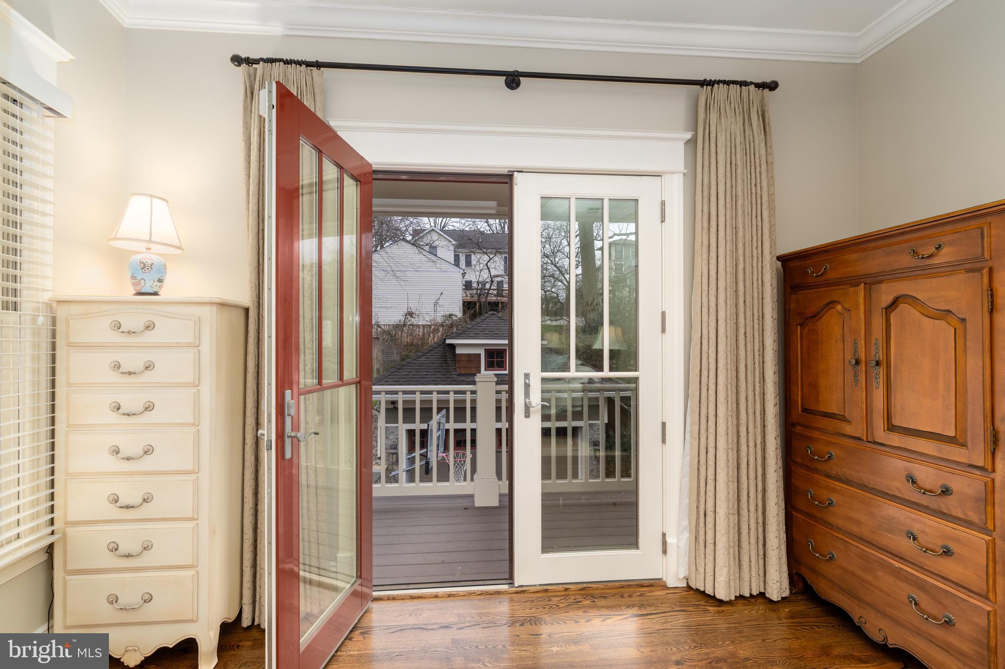 WAVERLY HILLS - Residential