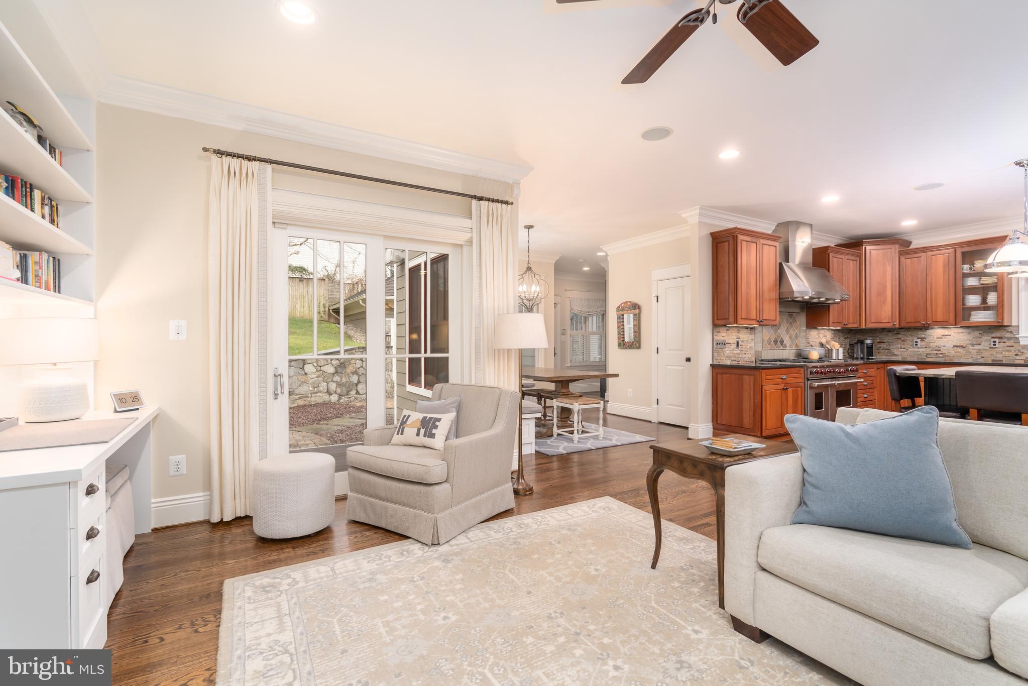 WAVERLY HILLS - Residential