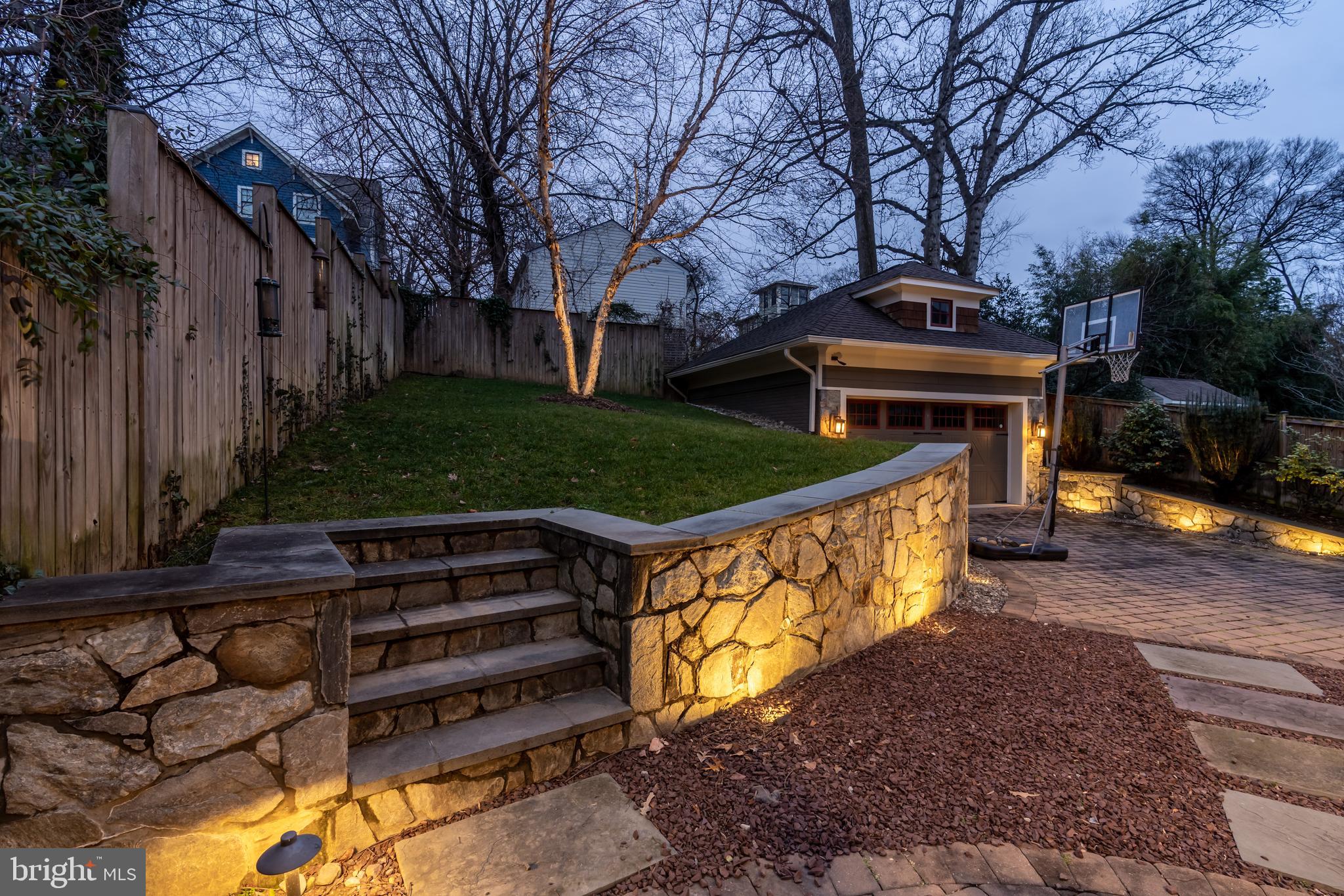 WAVERLY HILLS - Residential