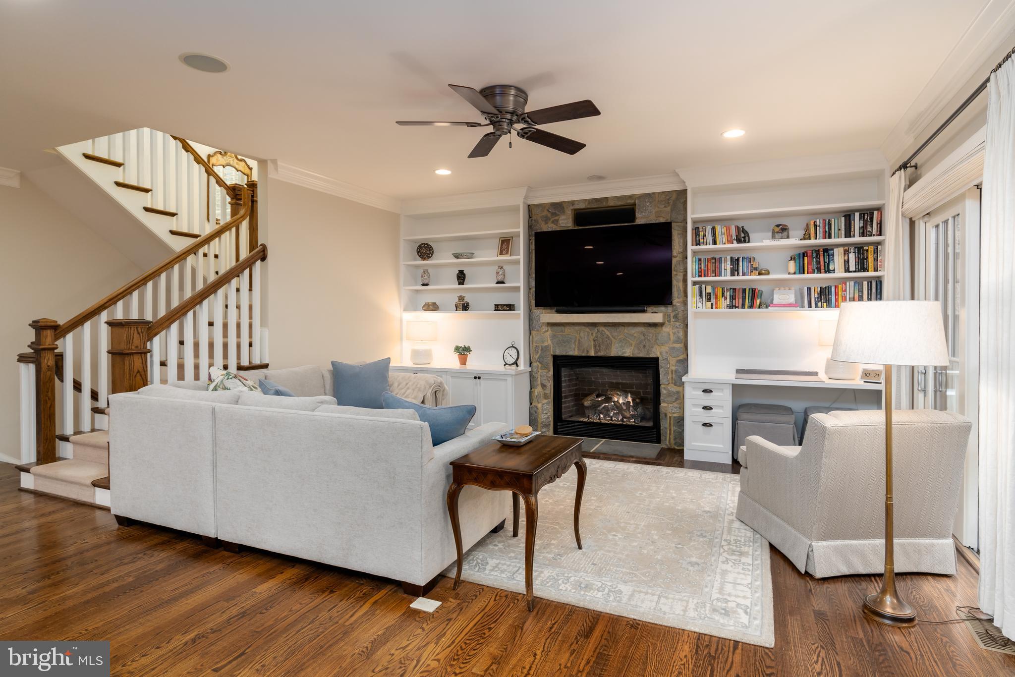 WAVERLY HILLS - Residential