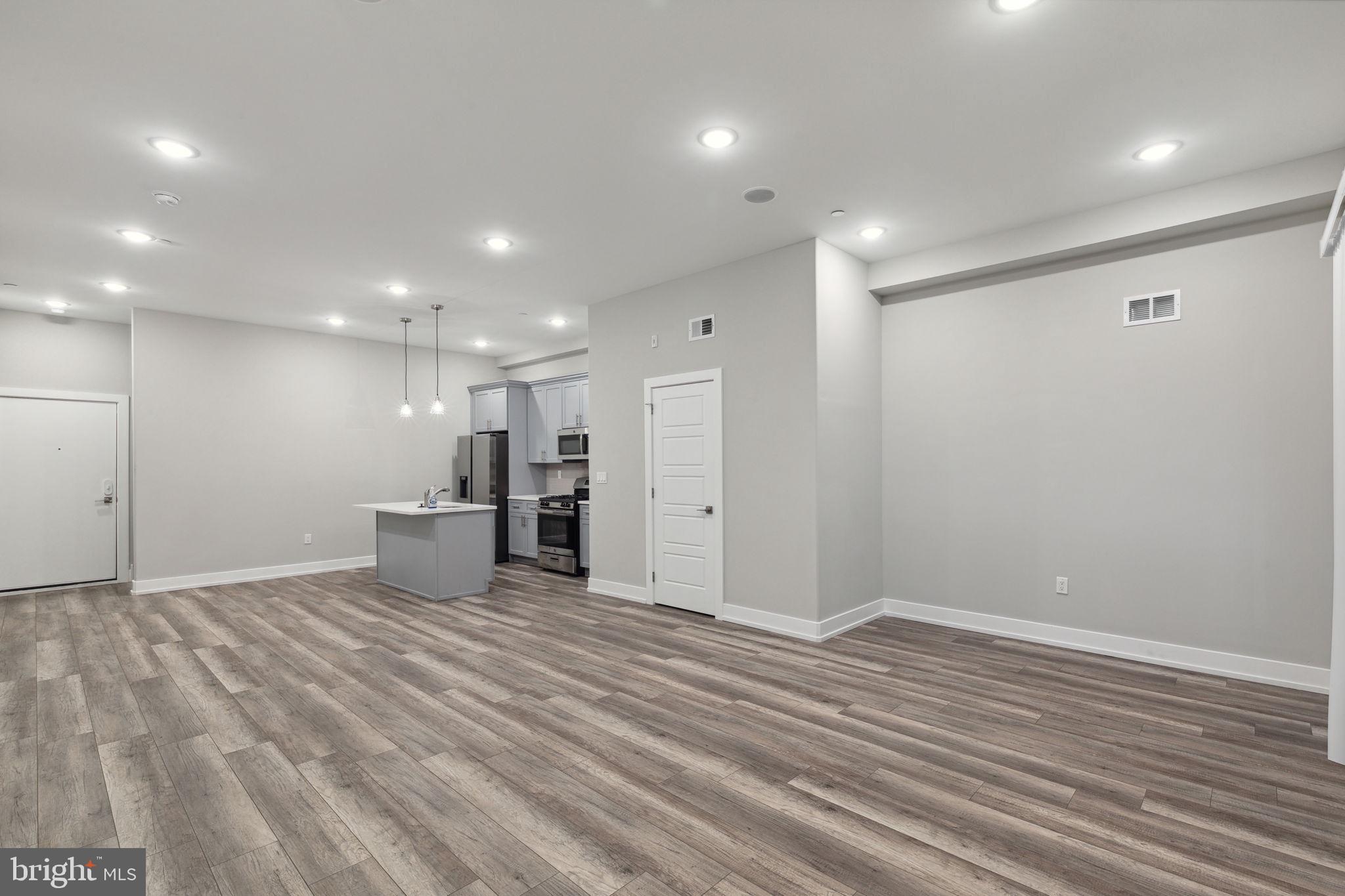 WEST KENSINGTON - Residential Income