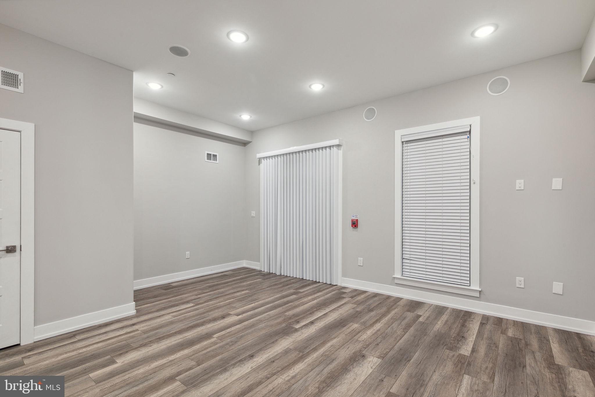 WEST KENSINGTON - Residential Income