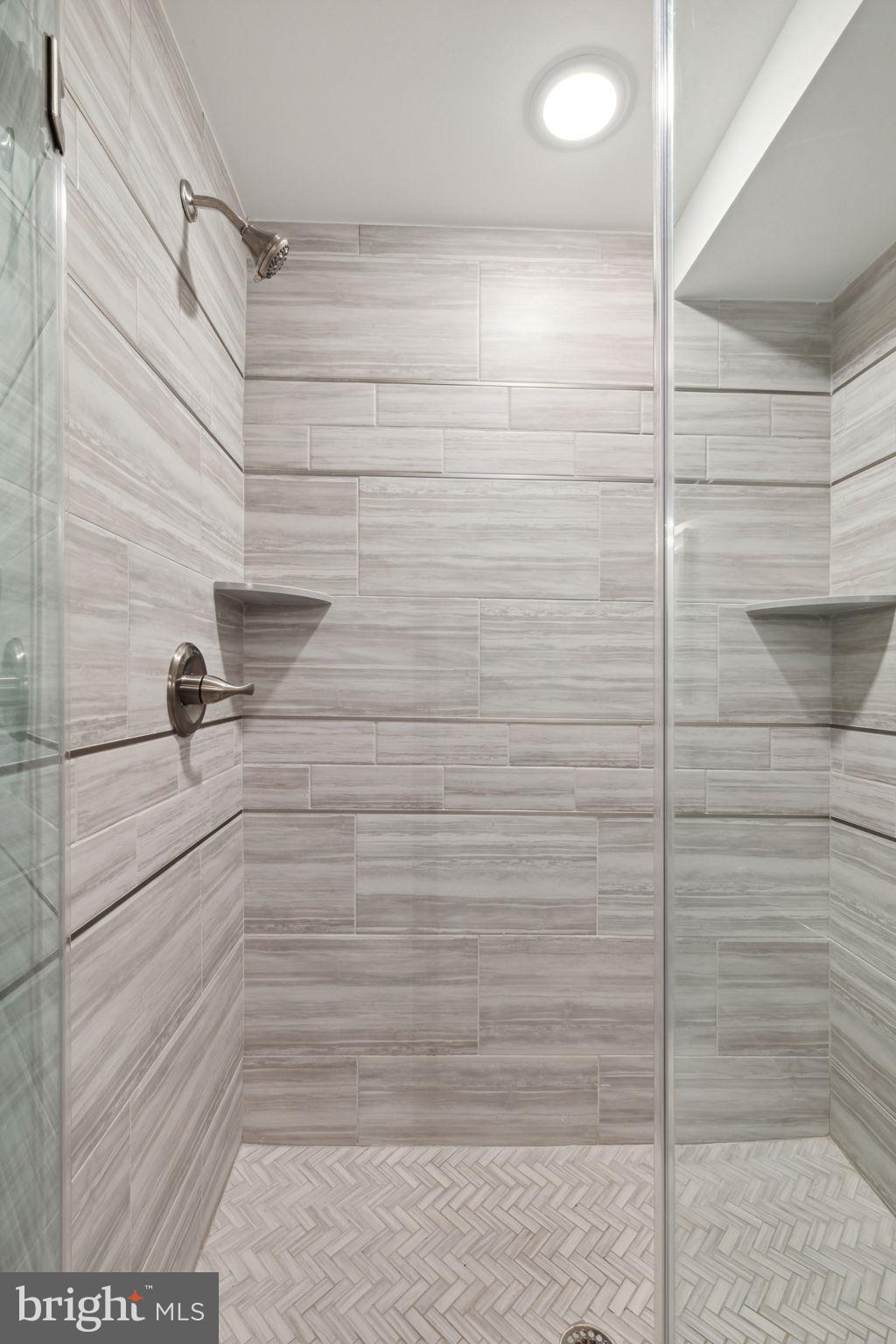 WEST KENSINGTON - Residential Income