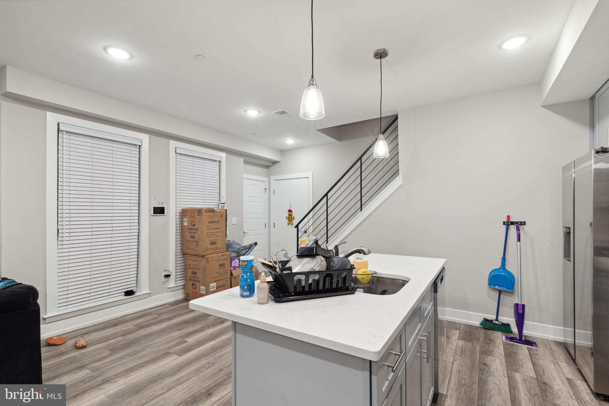 WEST KENSINGTON - Residential Income