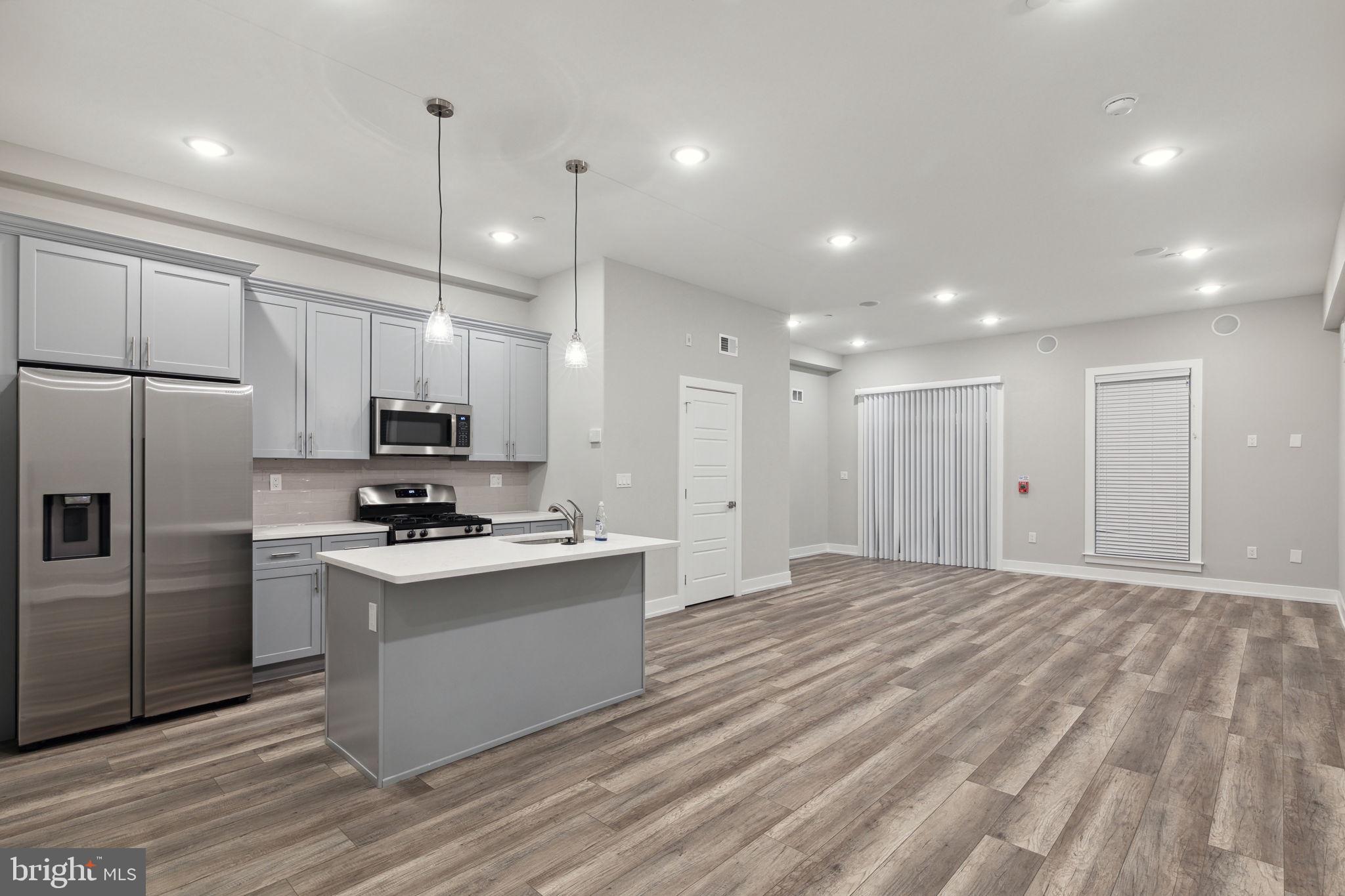 WEST KENSINGTON - Residential Income