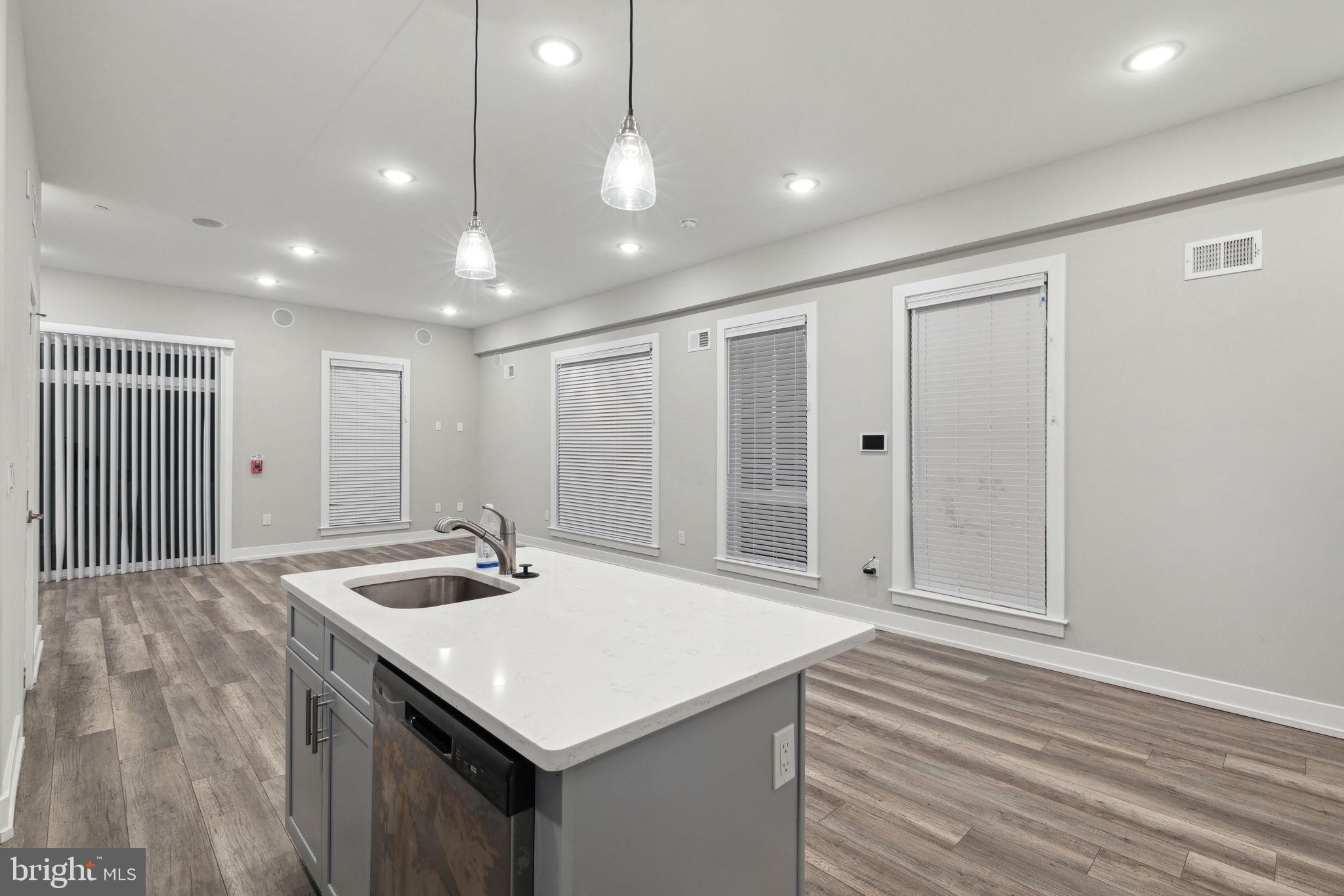 WEST KENSINGTON - Residential Income